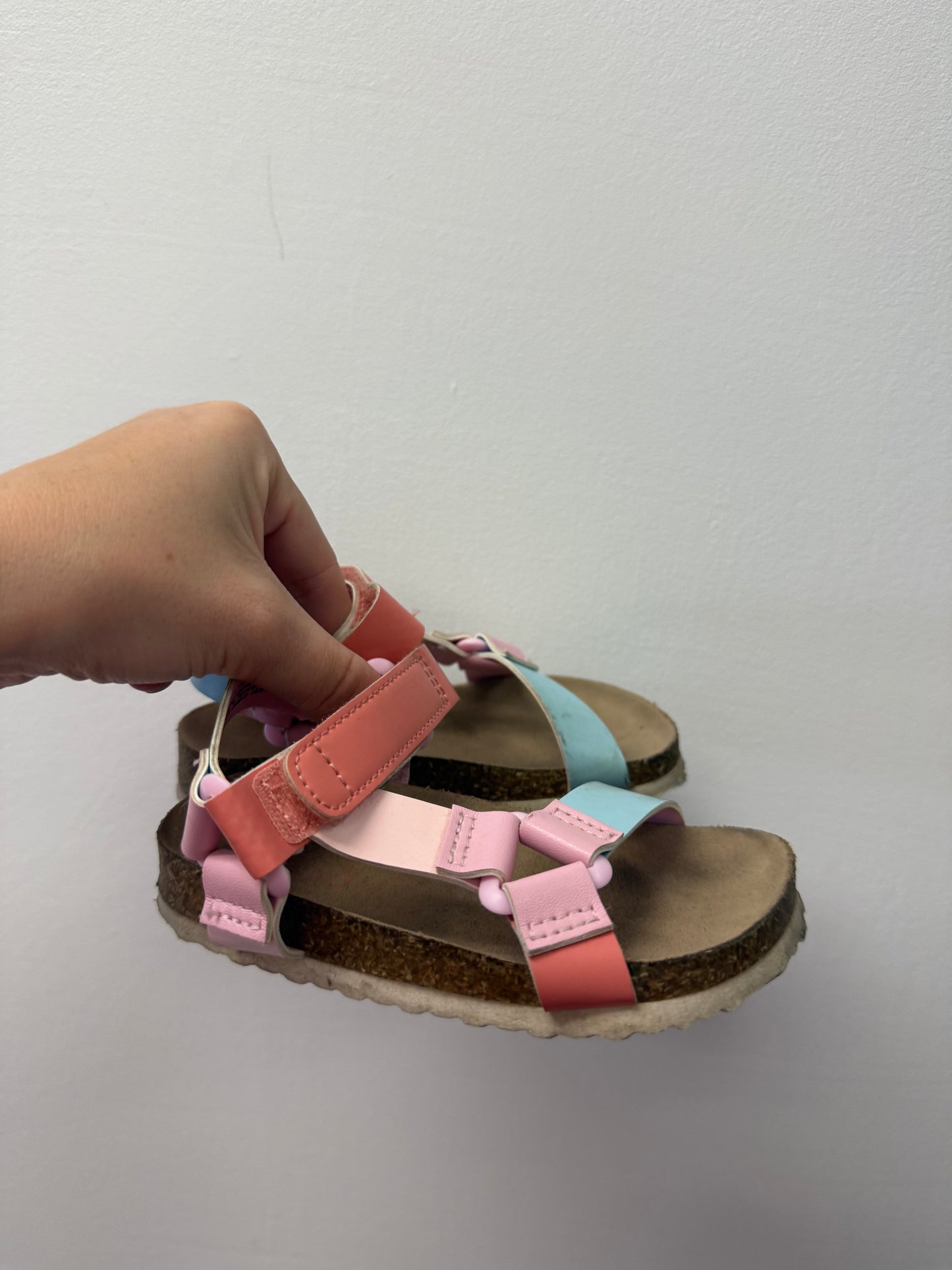 OLD NAVY COLOR BLOCK SANDALS SIZE 7