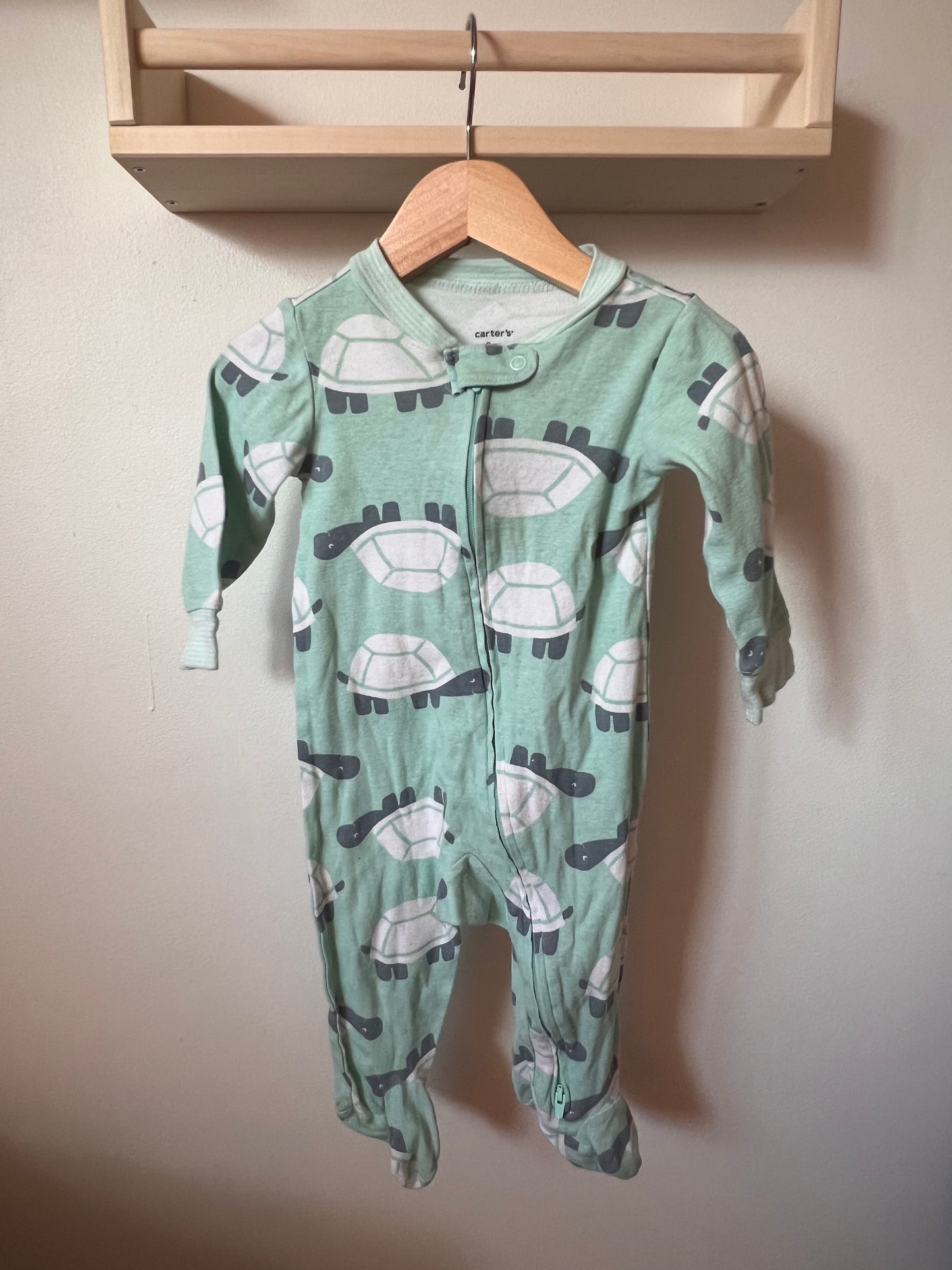 CARTERS TURTLE SLEEPER 9M