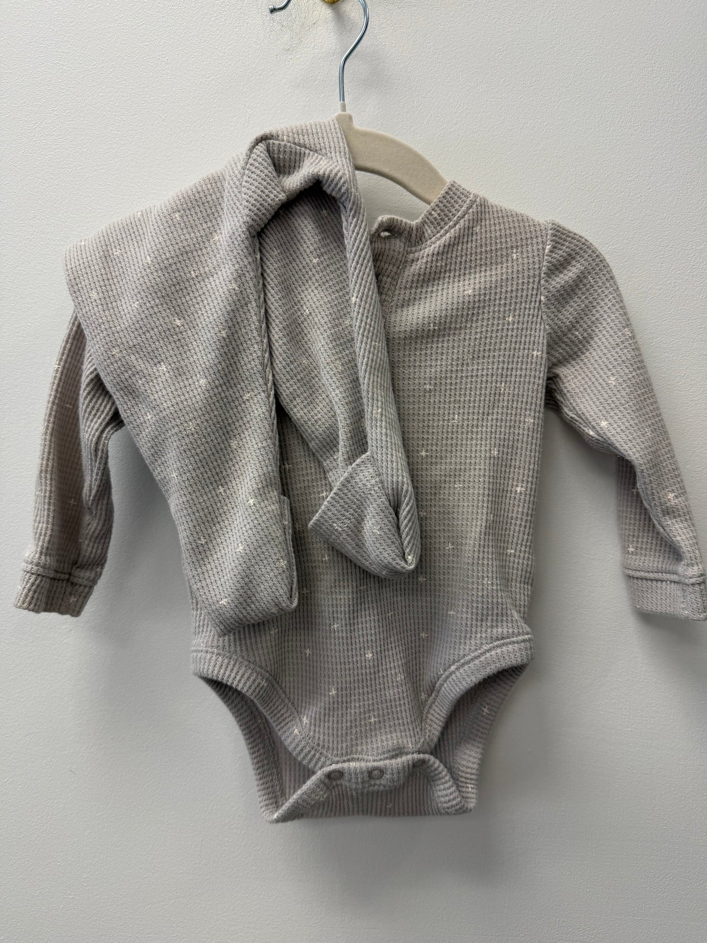 OLD NAVY GREY ONESIE SET SIZE 3-6M