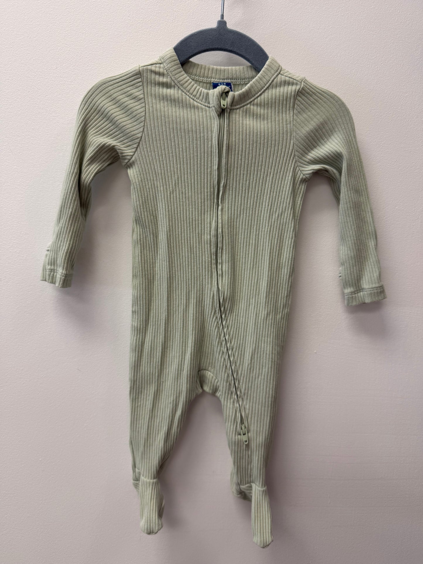OLD NAVY GREEN RIBBED SLEEPER SIZE 0-3M