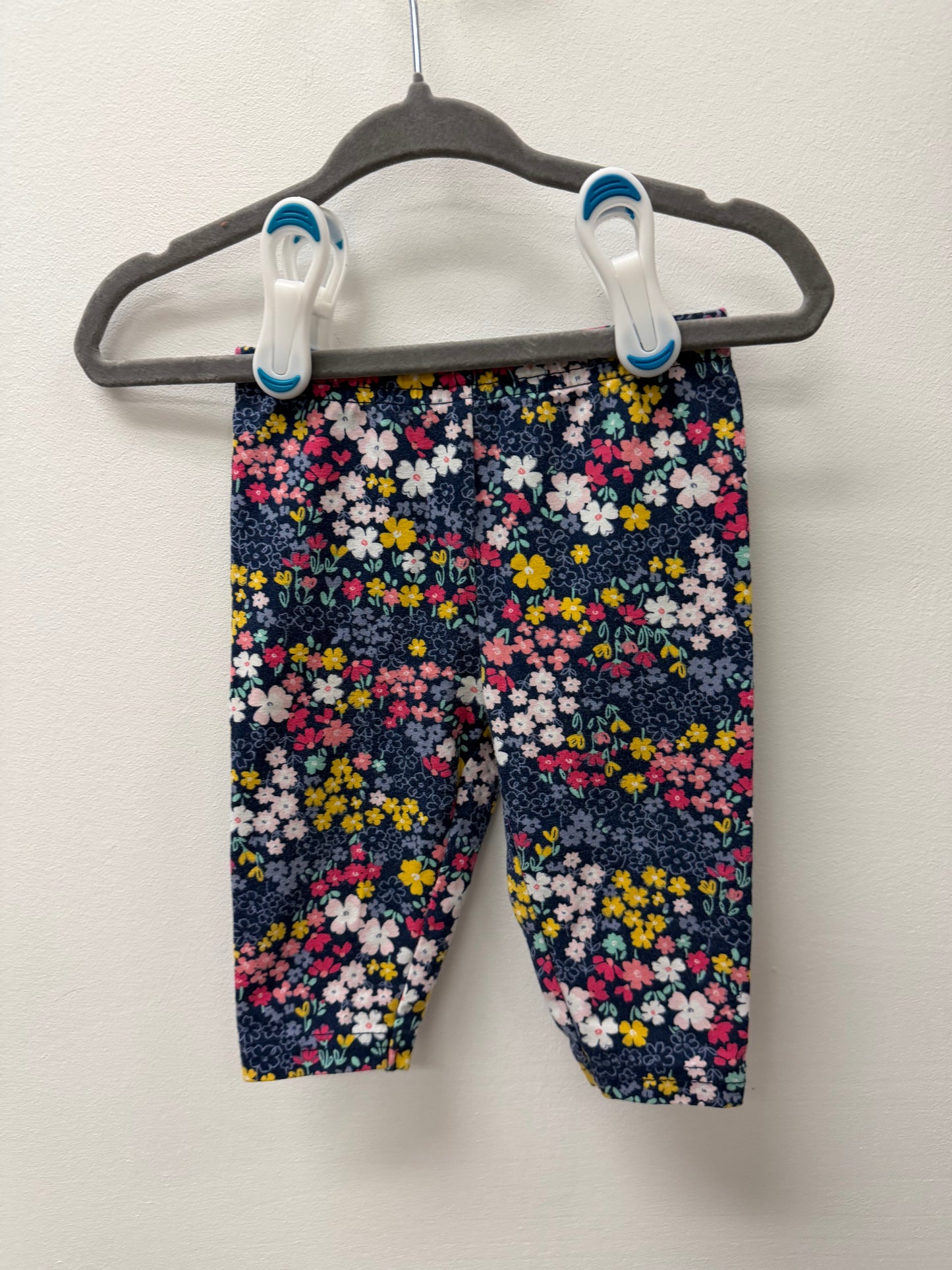 CARTERS FLORAL LEGGINGS SIZE 6M