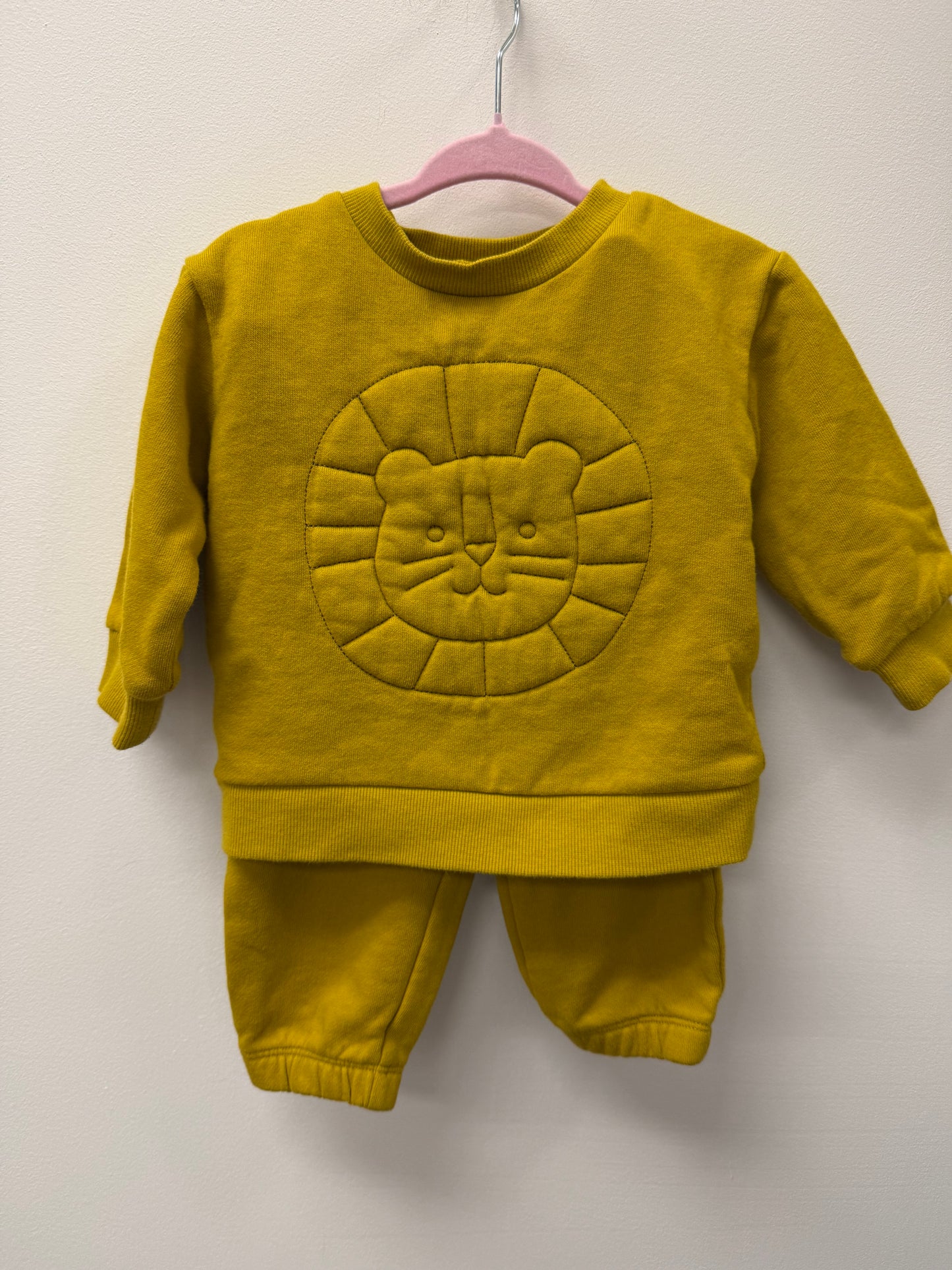 JOE FRESH LION TRACK SUIT SIZE 6-12M