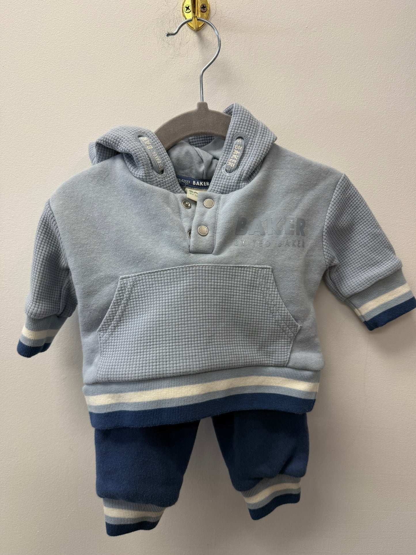 NWOT TED BAKER OUTFIT SIZE 0-3M