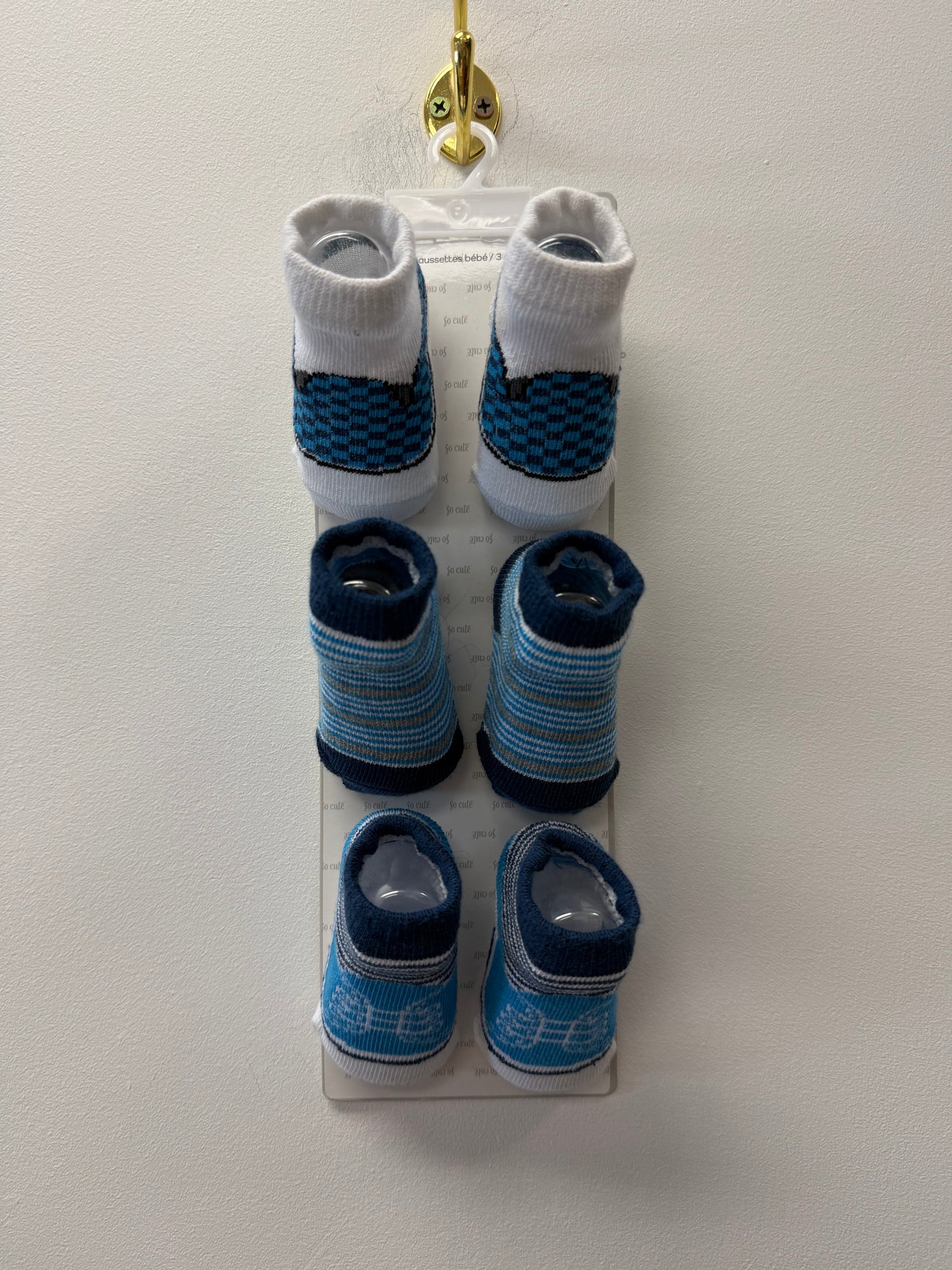 NEW 3 PACK OF SOCKS SIZE 0-3M