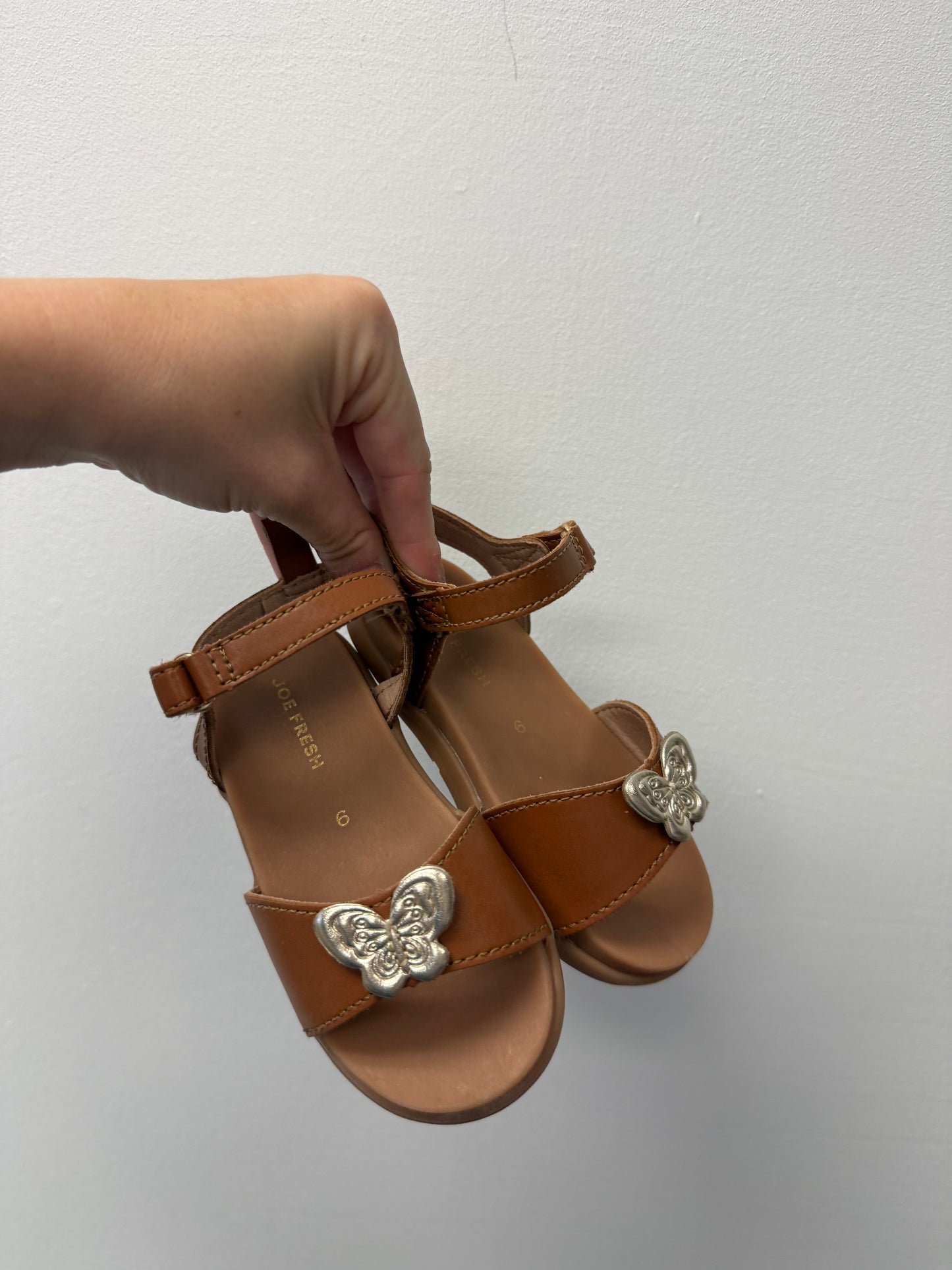 JOE FRESH BUTTERFLY SANDALS SIZE 6