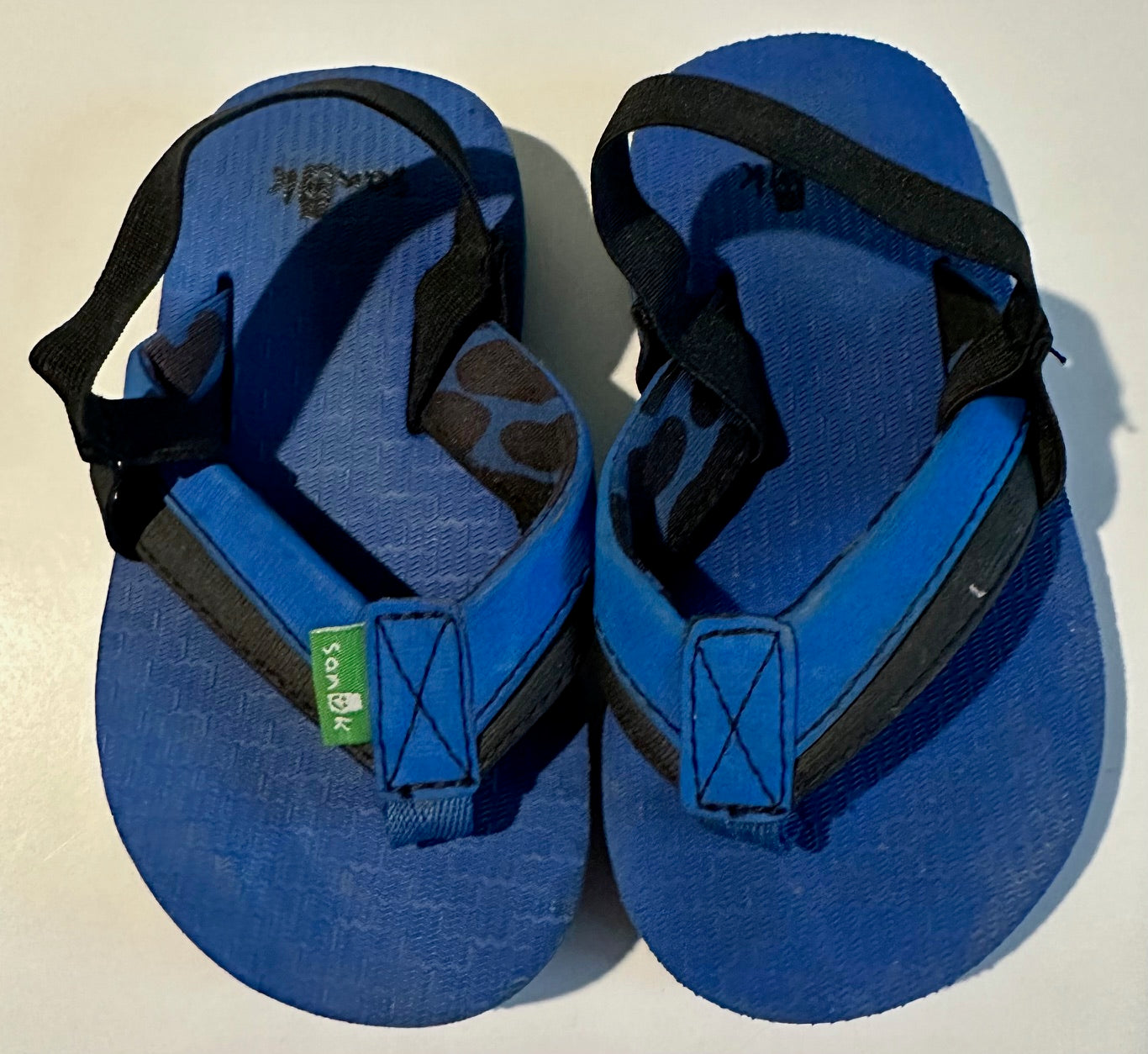 Blue sanuk store