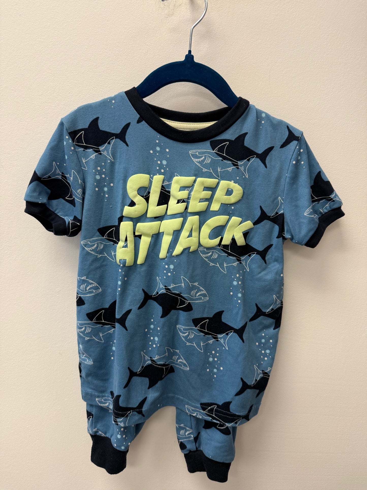 GEORGE SHARK PJ'S SIZE 3T