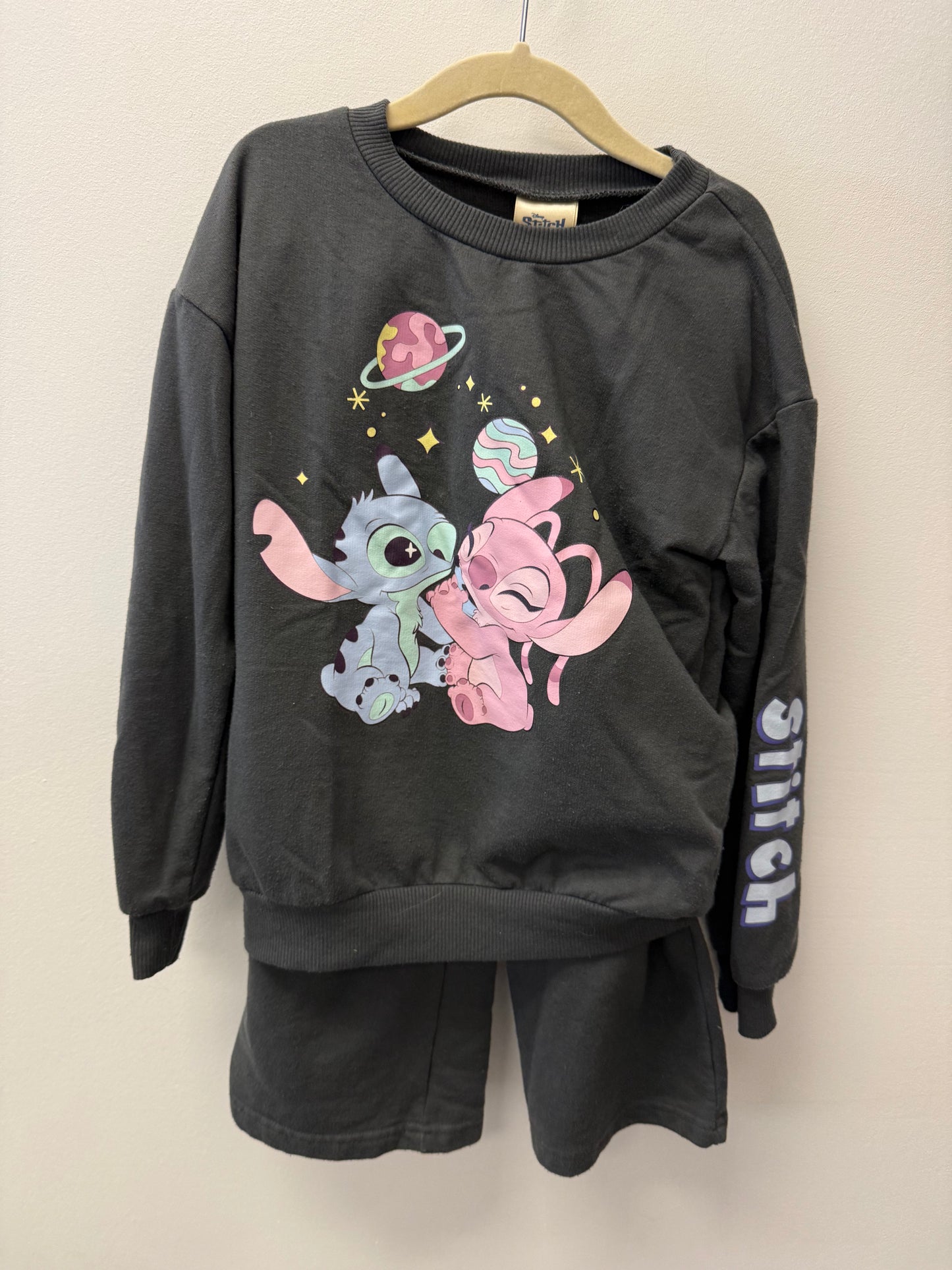 DISNEY STICH SWEAT SUIT SIZE 7