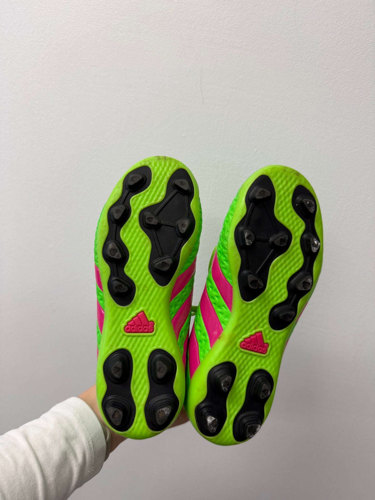 ADIDAS GREEN & PINK SOCCER CLEATS SIZE 1