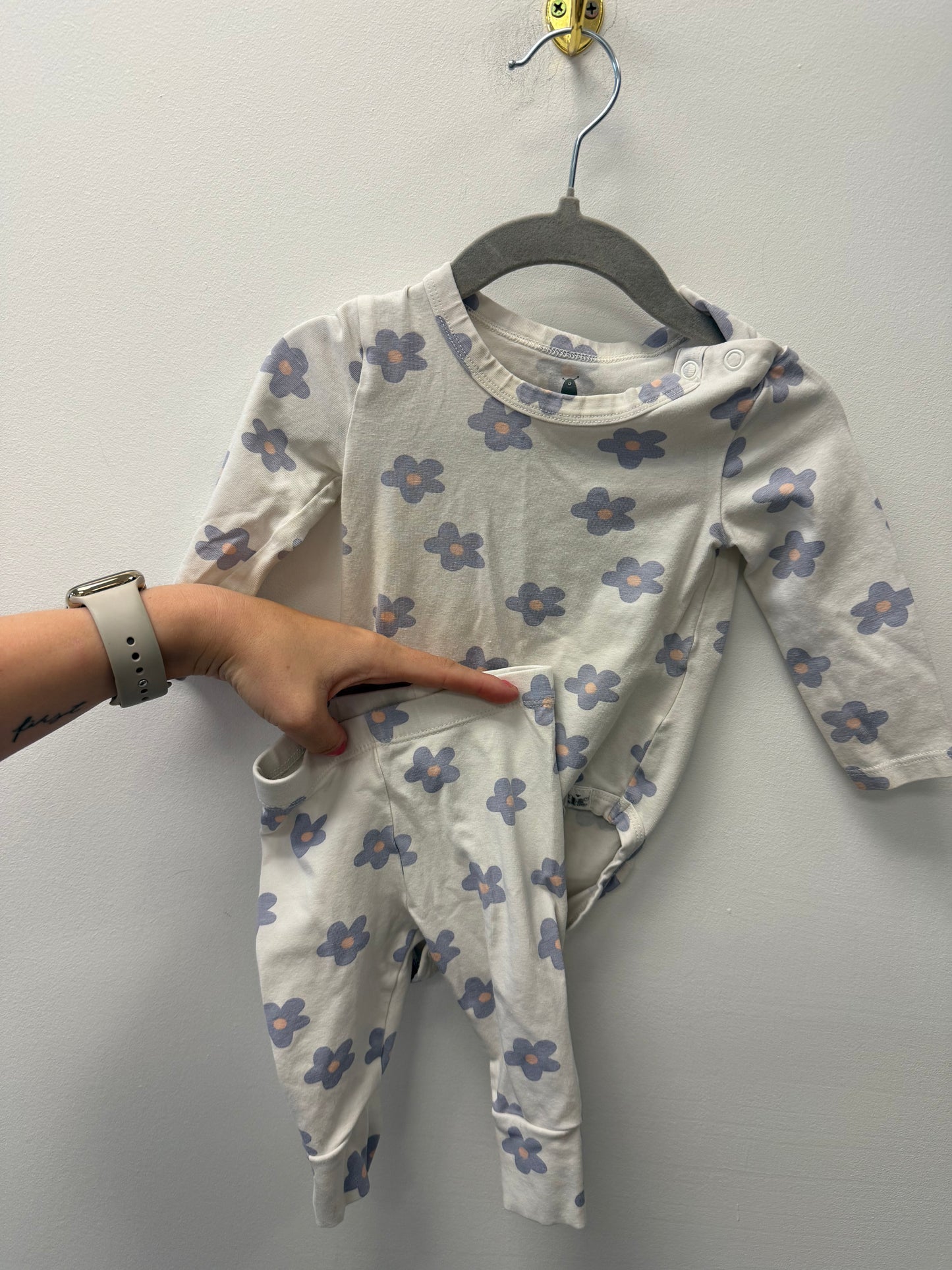 RISE LITTLE EARTHLING FLORAL OUTFIT SIZE 6-9M