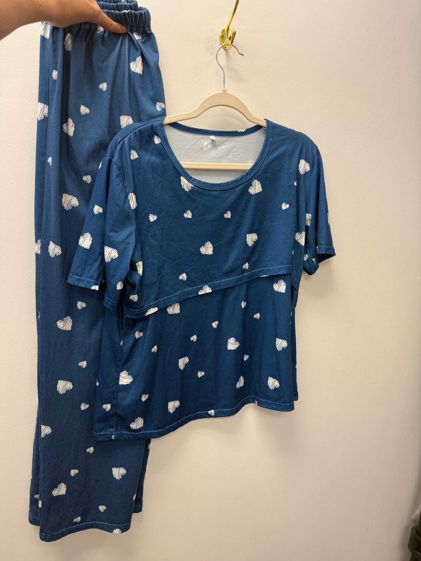 BLUE HEART MATERNITY/NURSING PJ SET SIZE MEDIUM