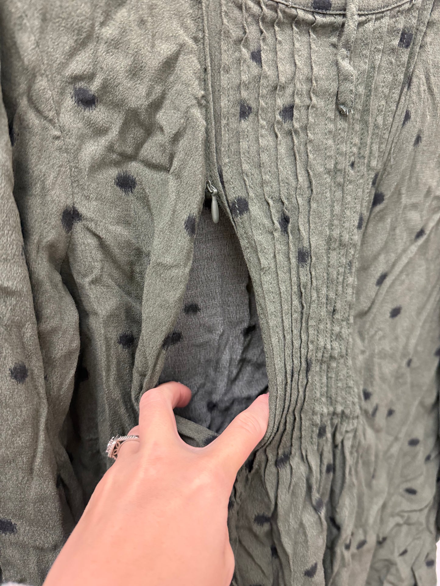 SERAPHINE NURSING SHIRT SIZE 4