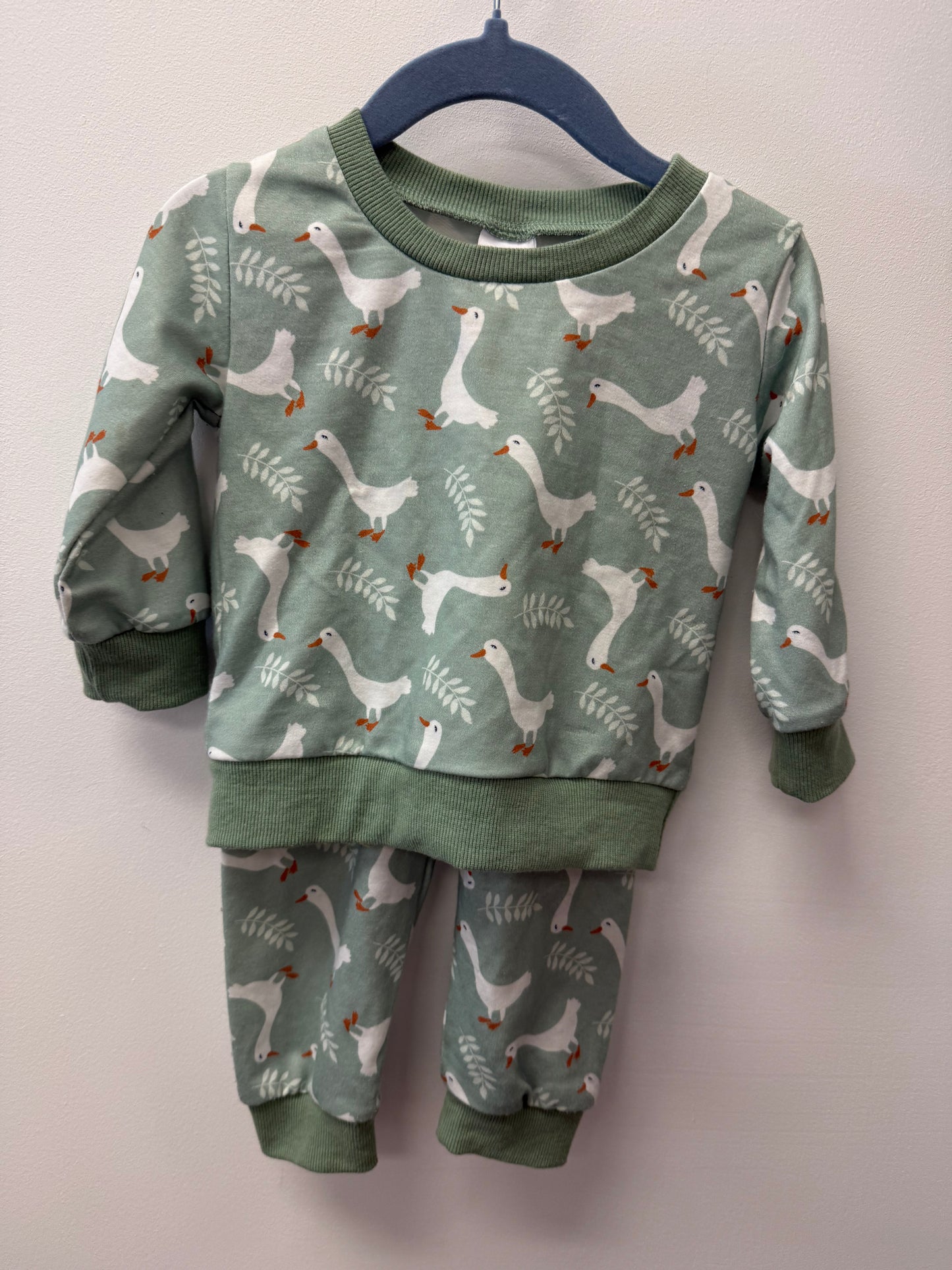 UNKNOWN BRAND GOOSE OUTFIT SIZE 6-9M