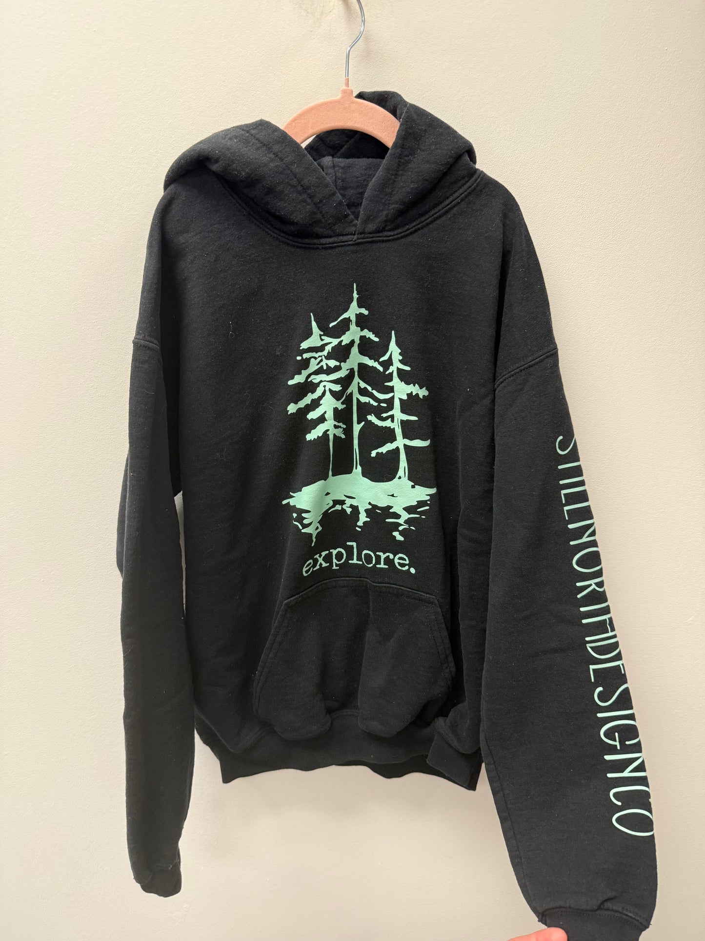 STILL NORTH DESIGN HOODIE SIZE 10-12