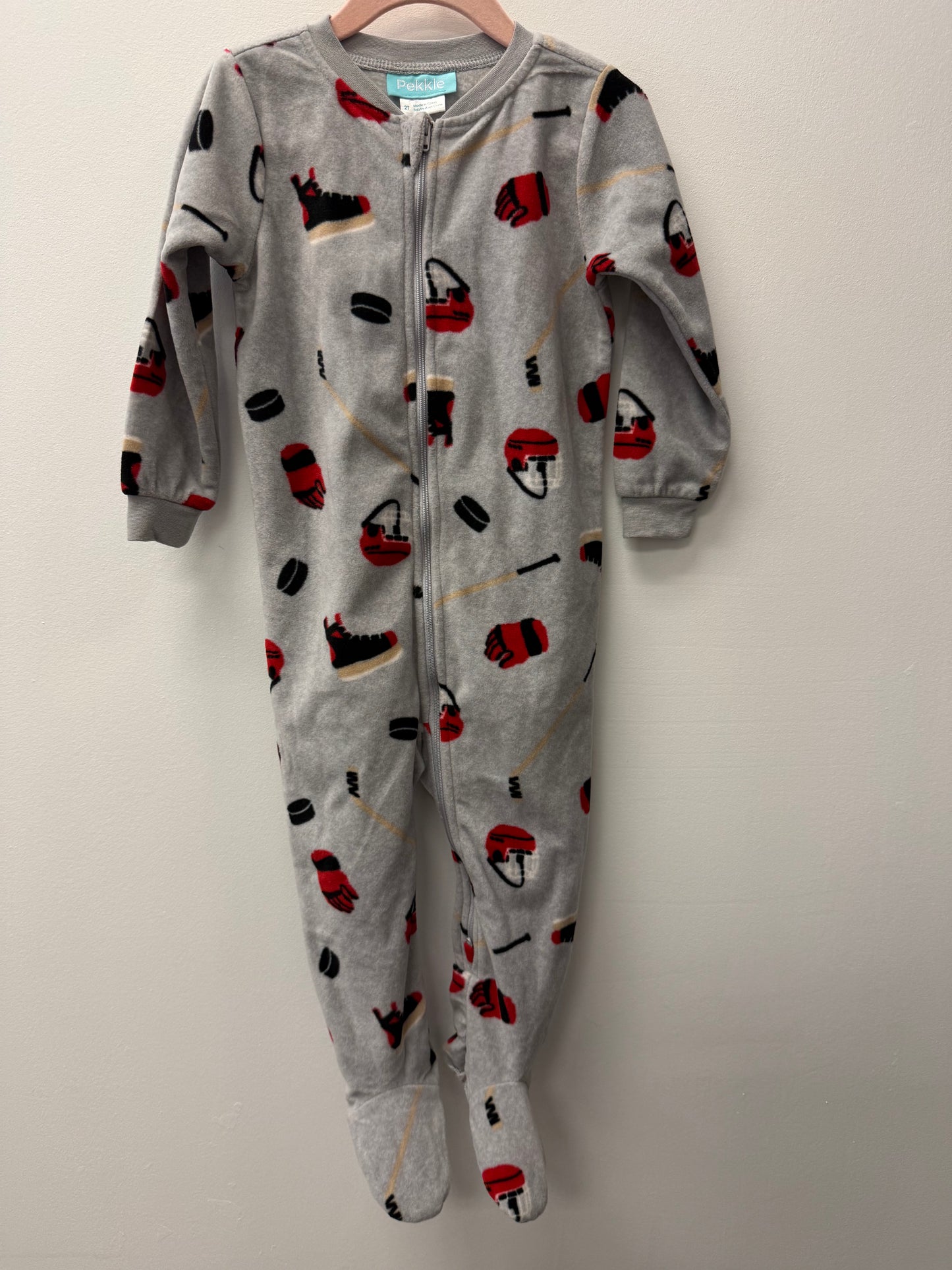 PEKKLE FLEECE HOCKEY SLEEPER SIZE 2T