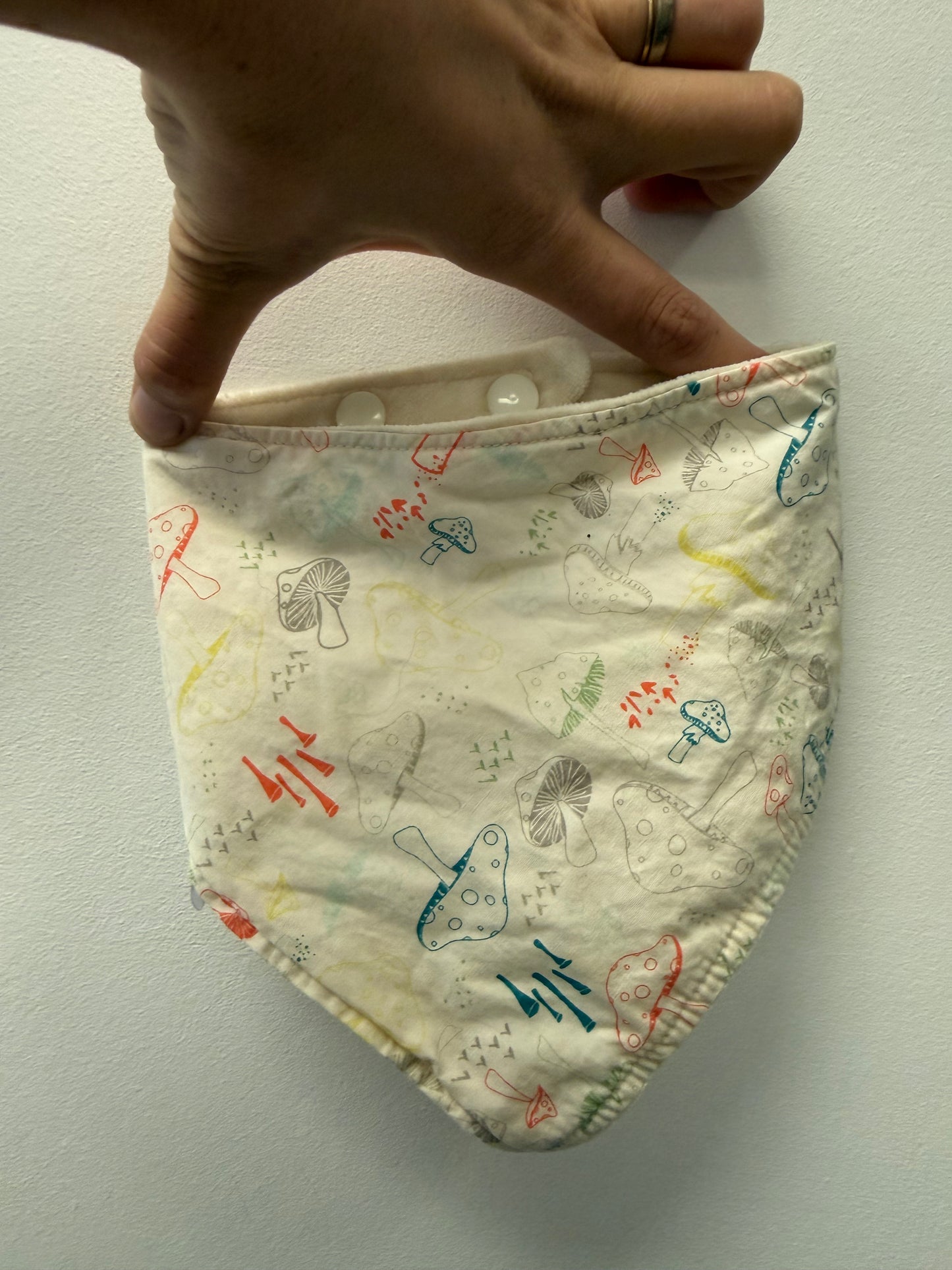 PAPER AIRPLANE MUSHROOM BIB