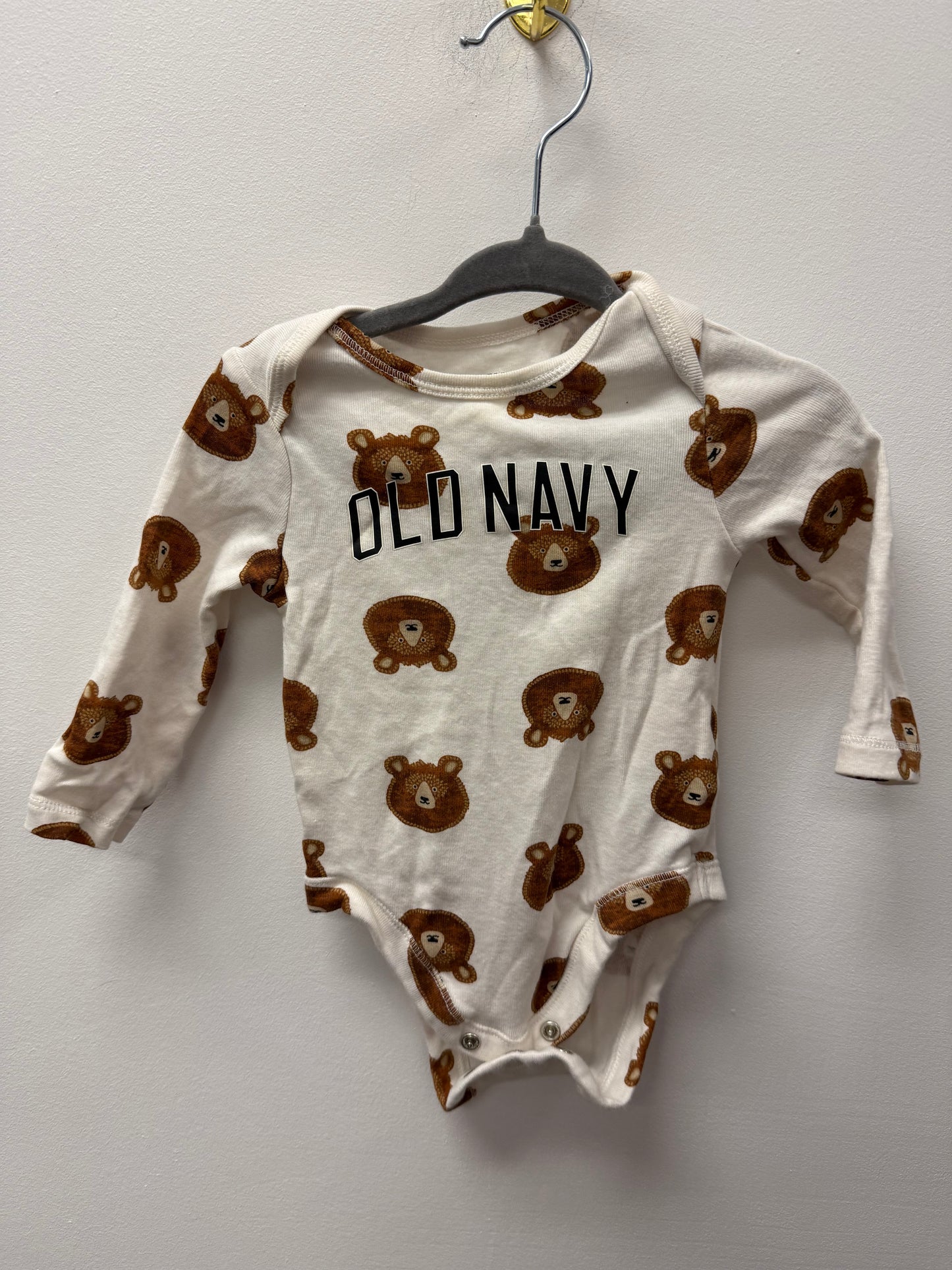 OLD NAVY BEAR ONESIE SIZE 3-6M