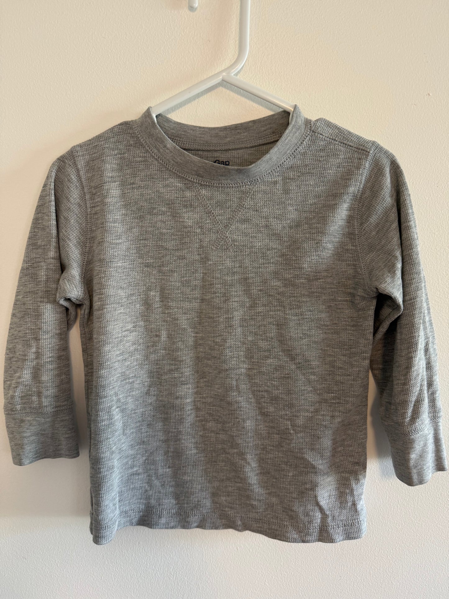 BABY GAP WAFFLE KNIT GREY LONG SLEEVE SIZE 2T