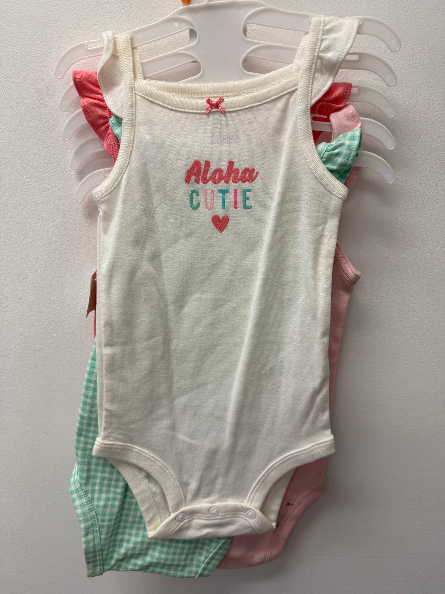 NEW 4 PACK OF CARTERS ONESIES SIZE 12M