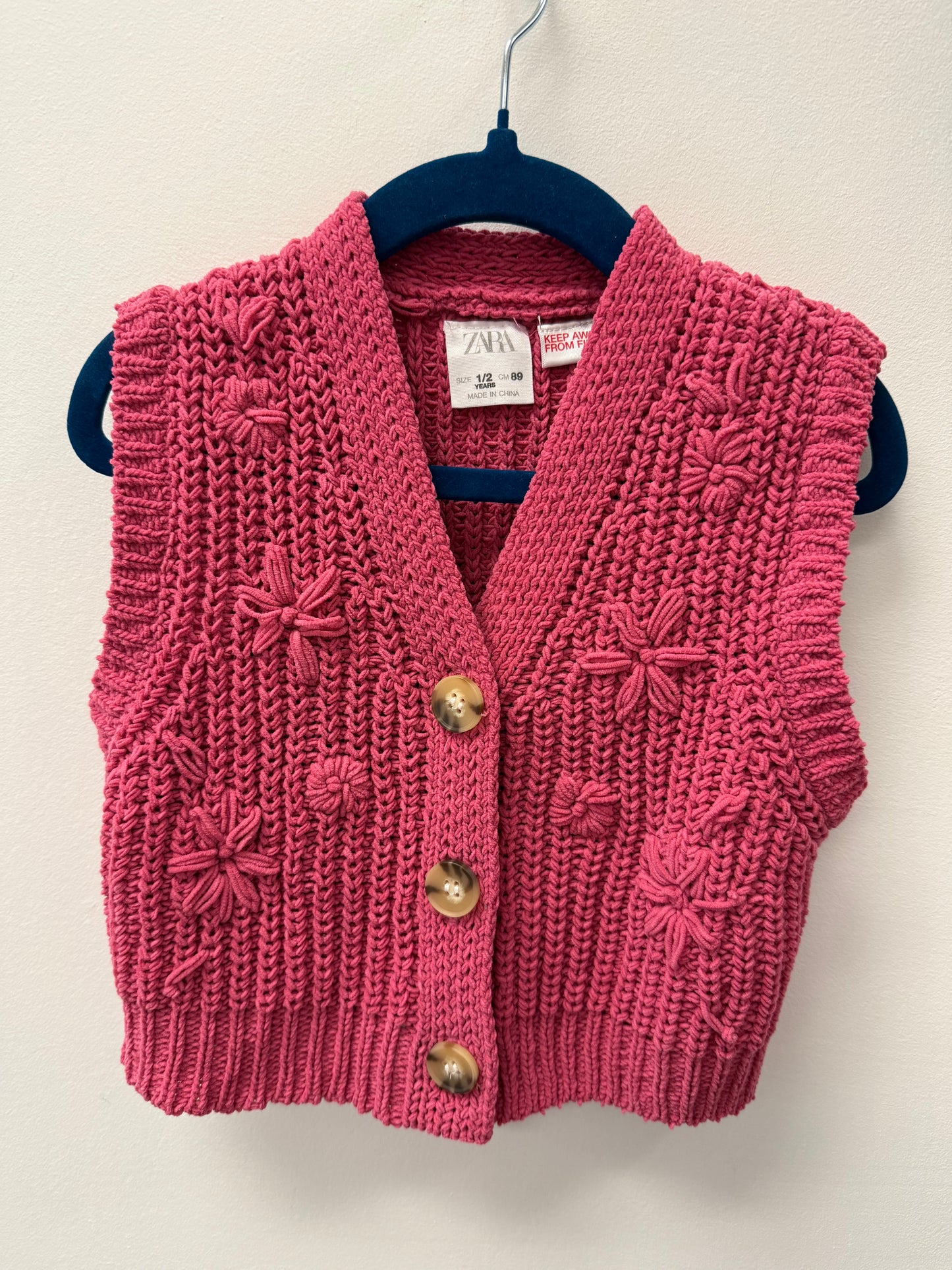 ZARA KNITTED FLORAL VEST SIZE 1-2 YEARS