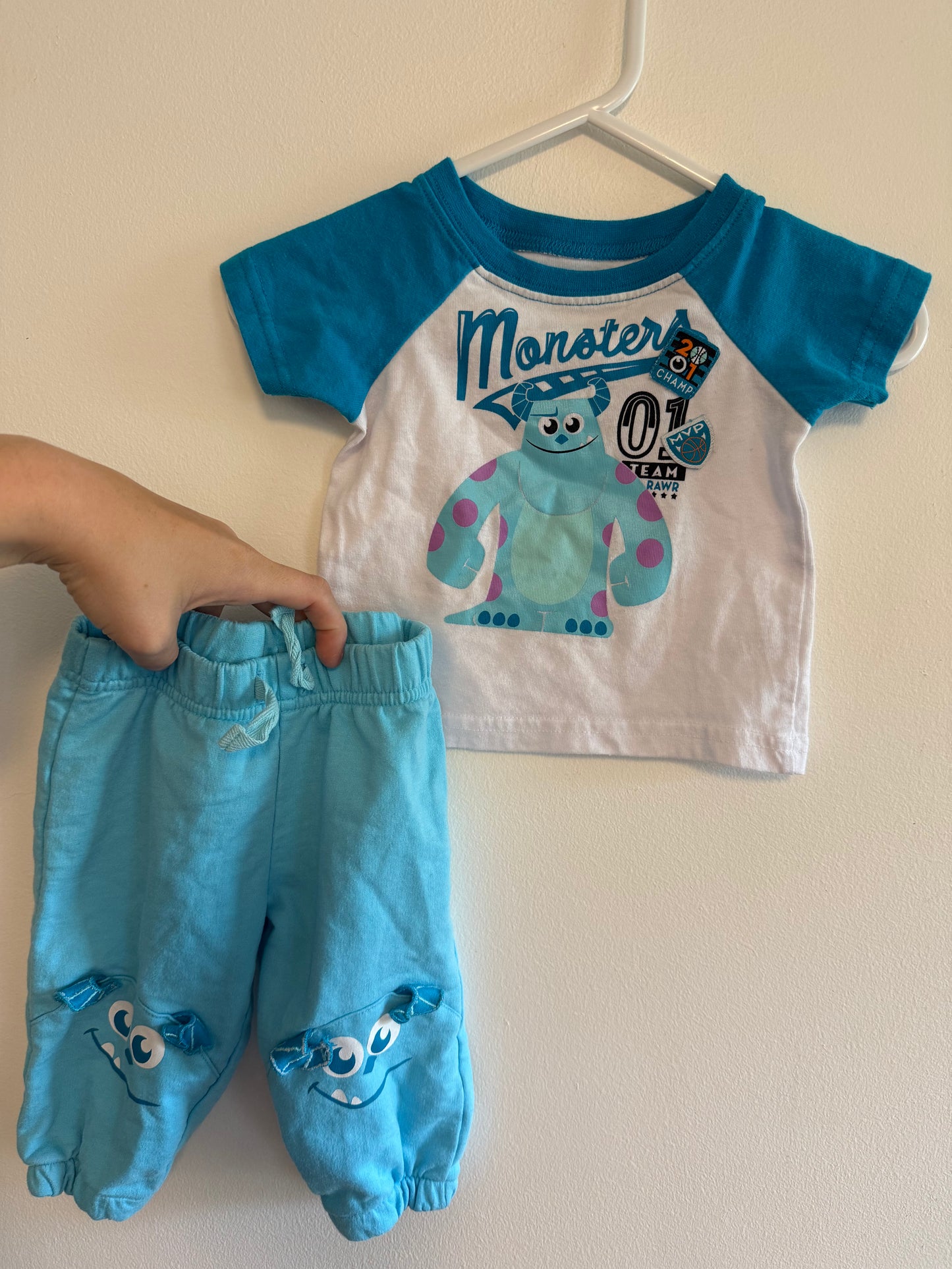 MONSTERS INC 2 PIECE OUTFIT SIZE 0-3M