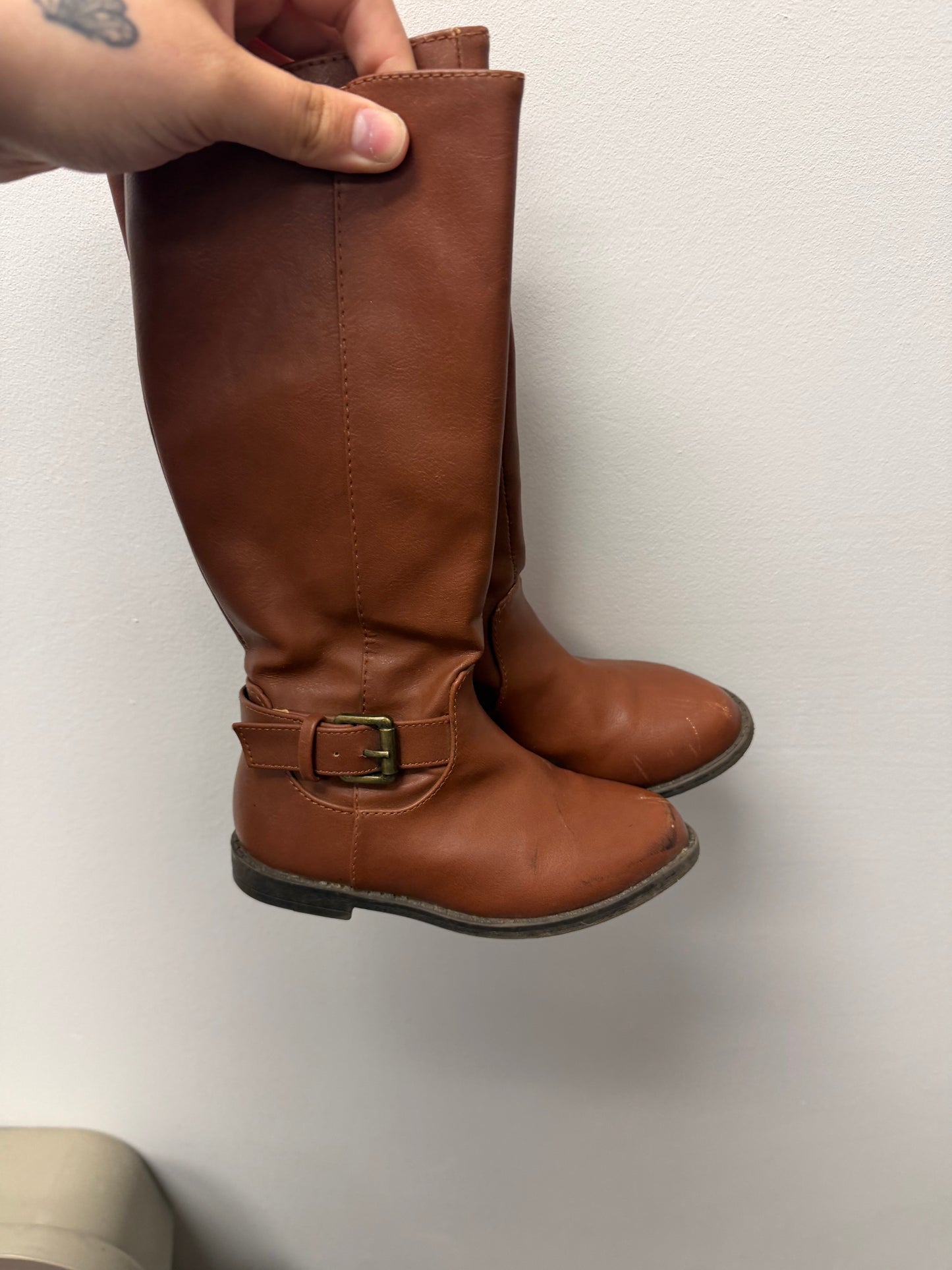 TALL BROWN BOOTS SIZE 8