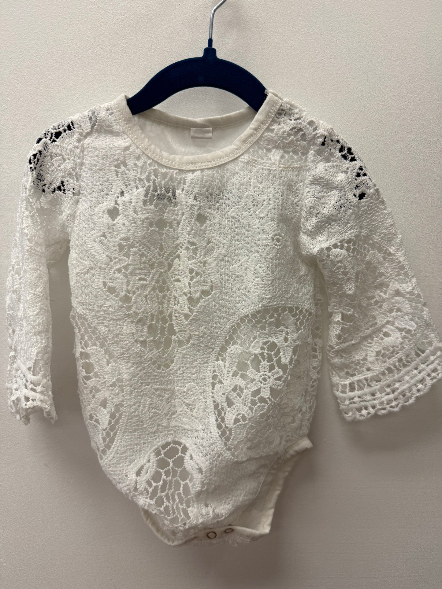 LACE ONESIE SIZE 18M