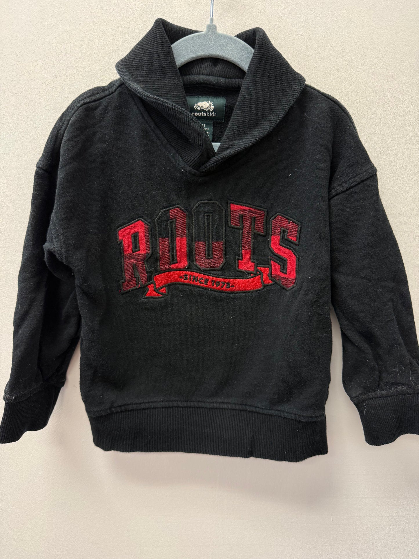 ROOTS PULLOVER SIZE 2T
