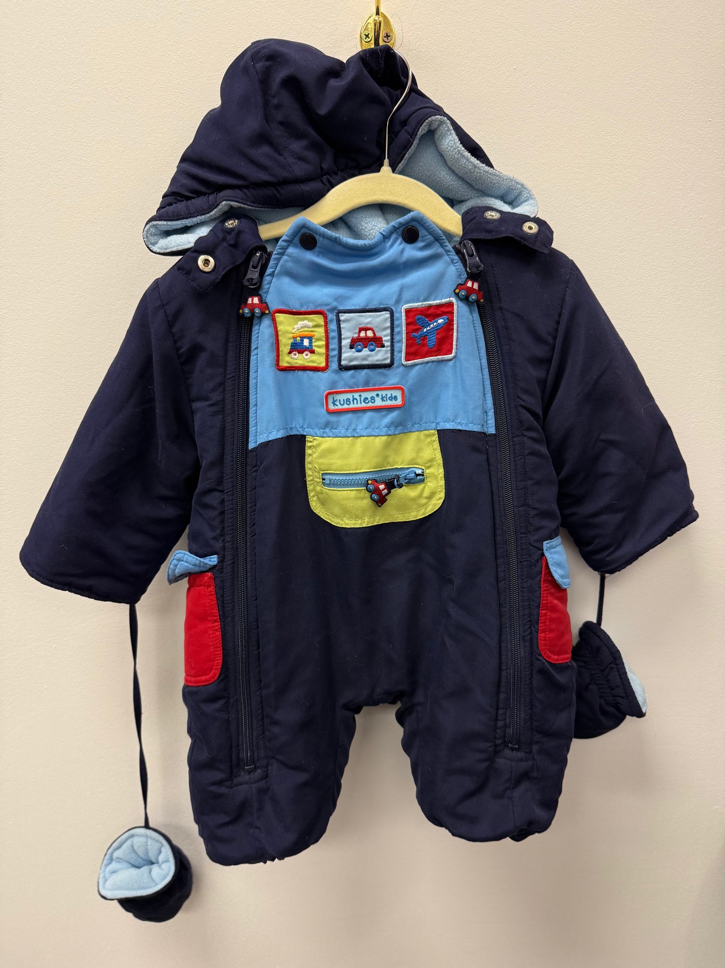 VINTAGE KUSHIES SNOWSUIT & GLOVES SIZE 12M