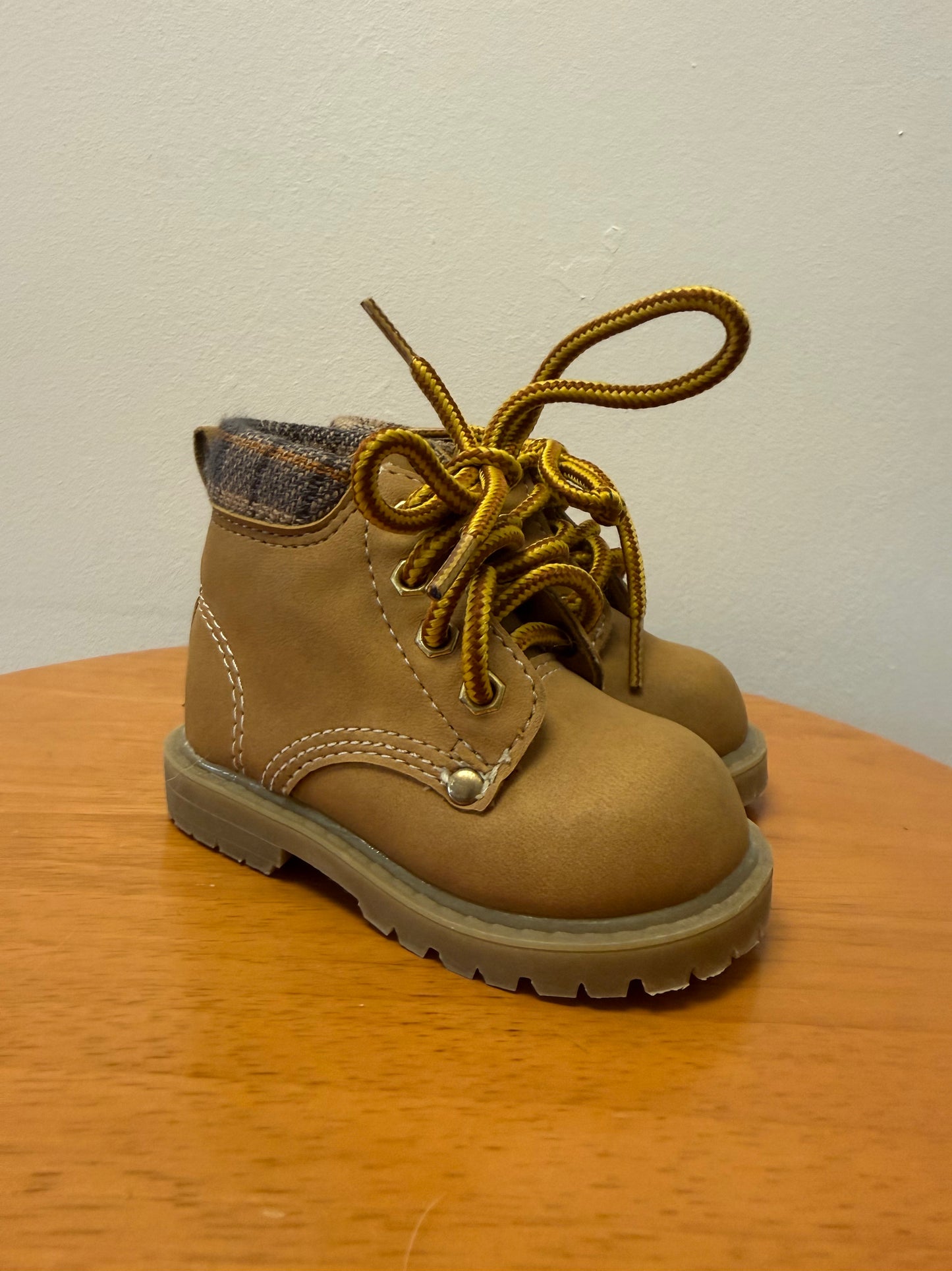 NWOT BABY WORK BOOTS SIZE 2