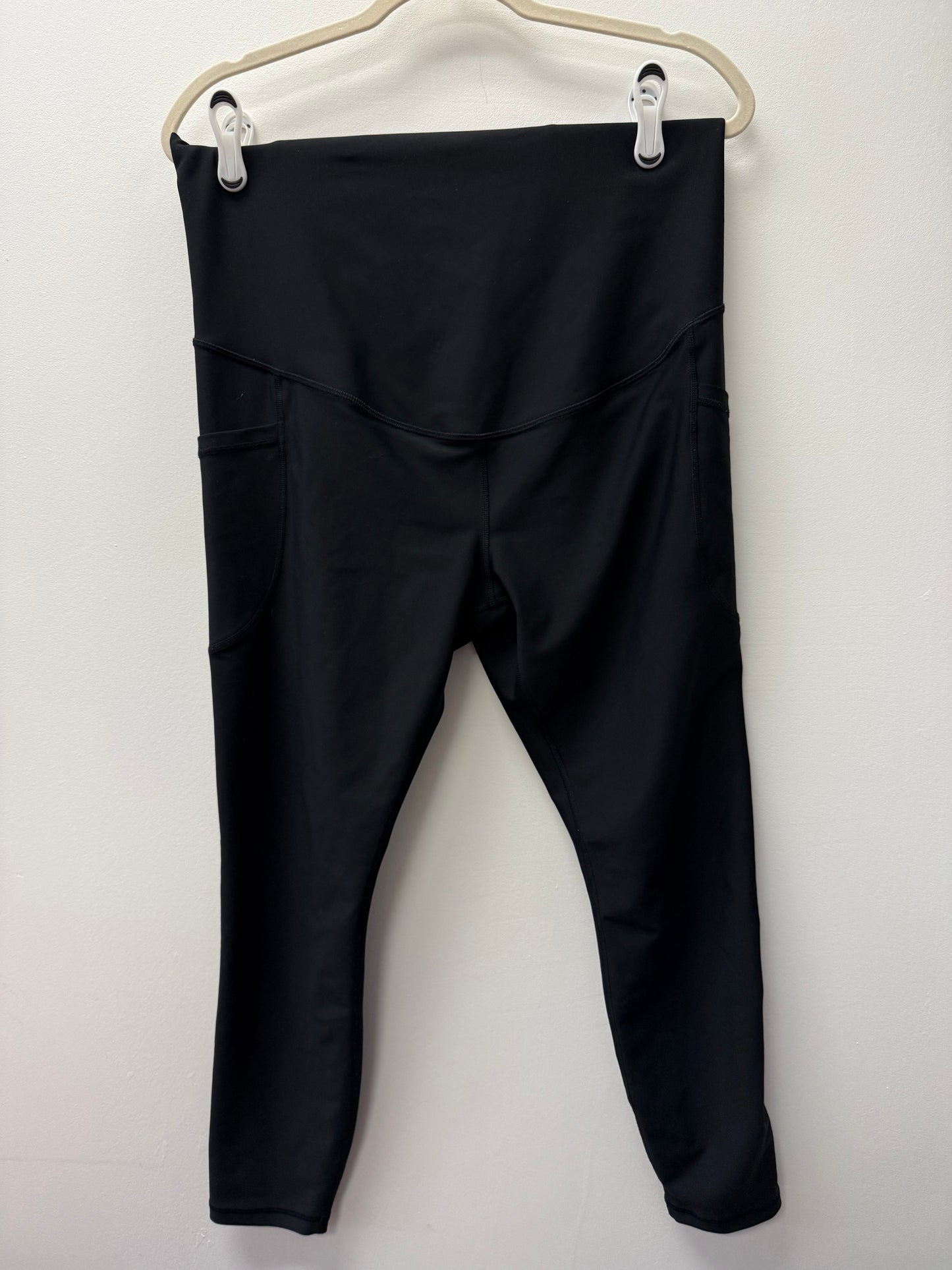 OLD NAVY MATERNITY POCKET LEGGINGS SIZE LARGE