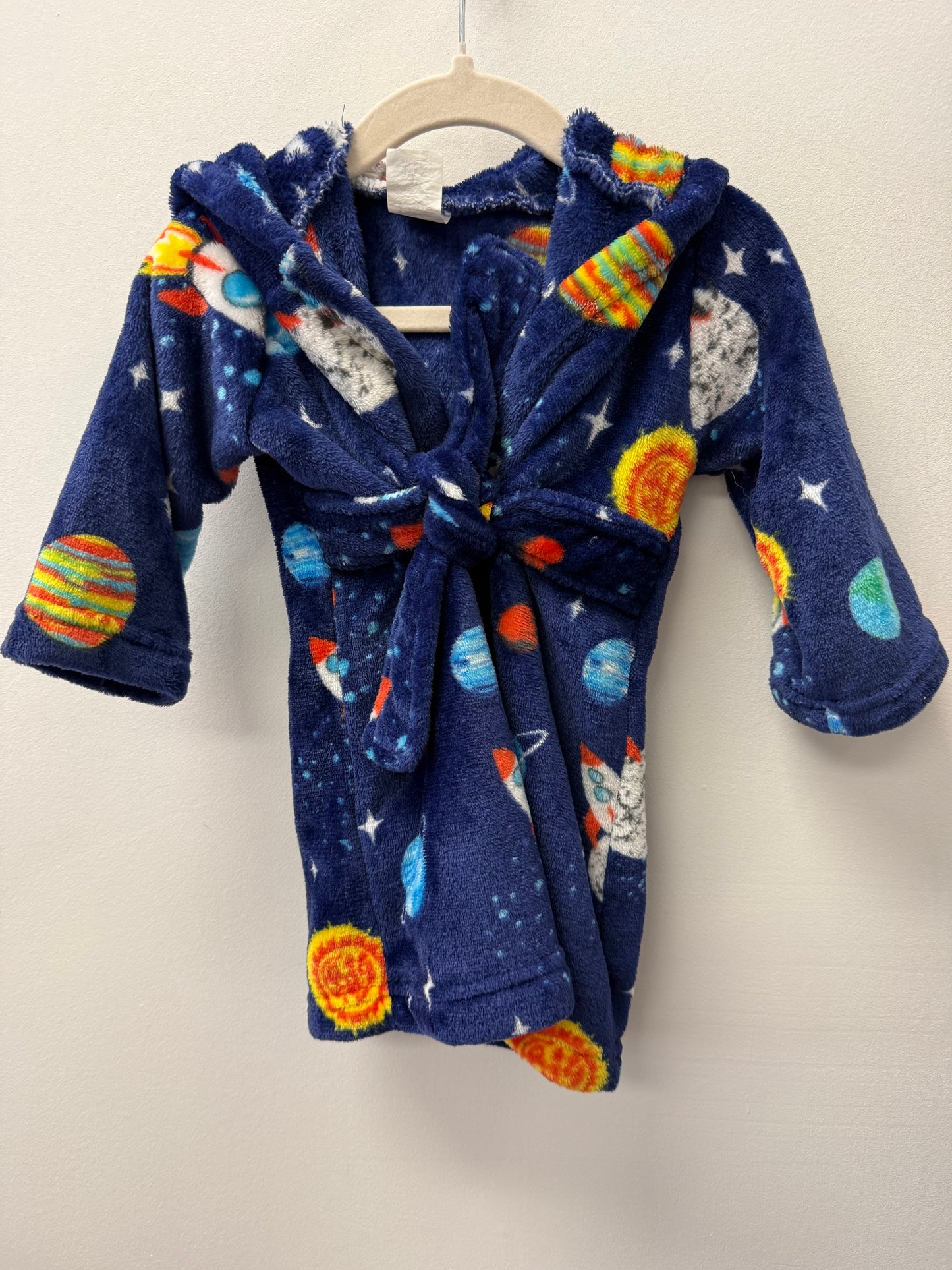 BLANKETS & BEYOND SPACE ROBE SIZE 12 MONTHS AND UP