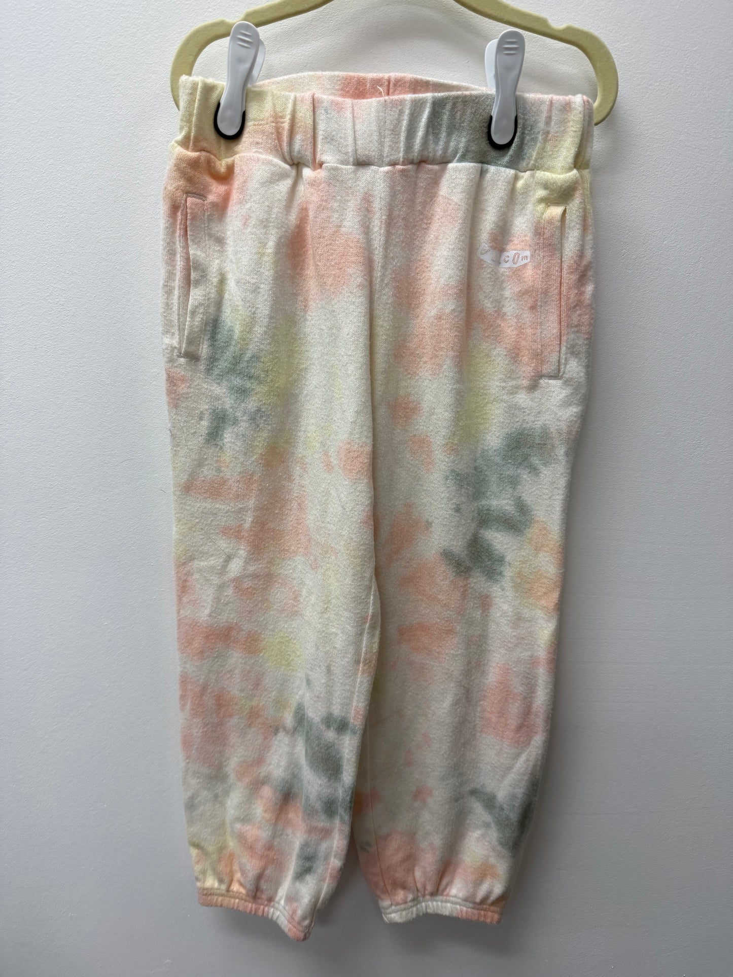 VOLCOM SWEAT PANTS SIZE 6