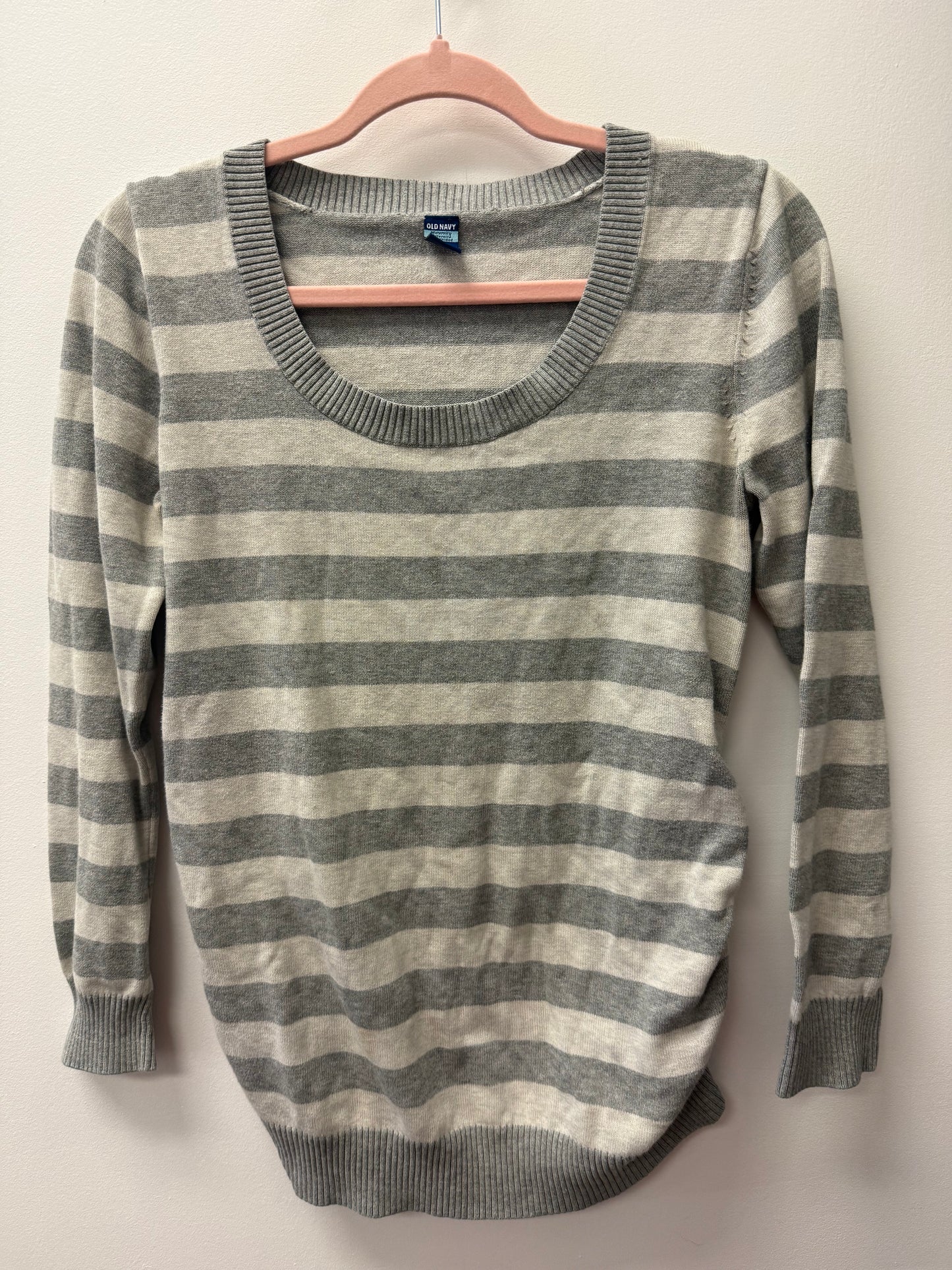 OLD NAVY STRIPPED MATERNITY LONG SLEEVE SIZE MEDIUM