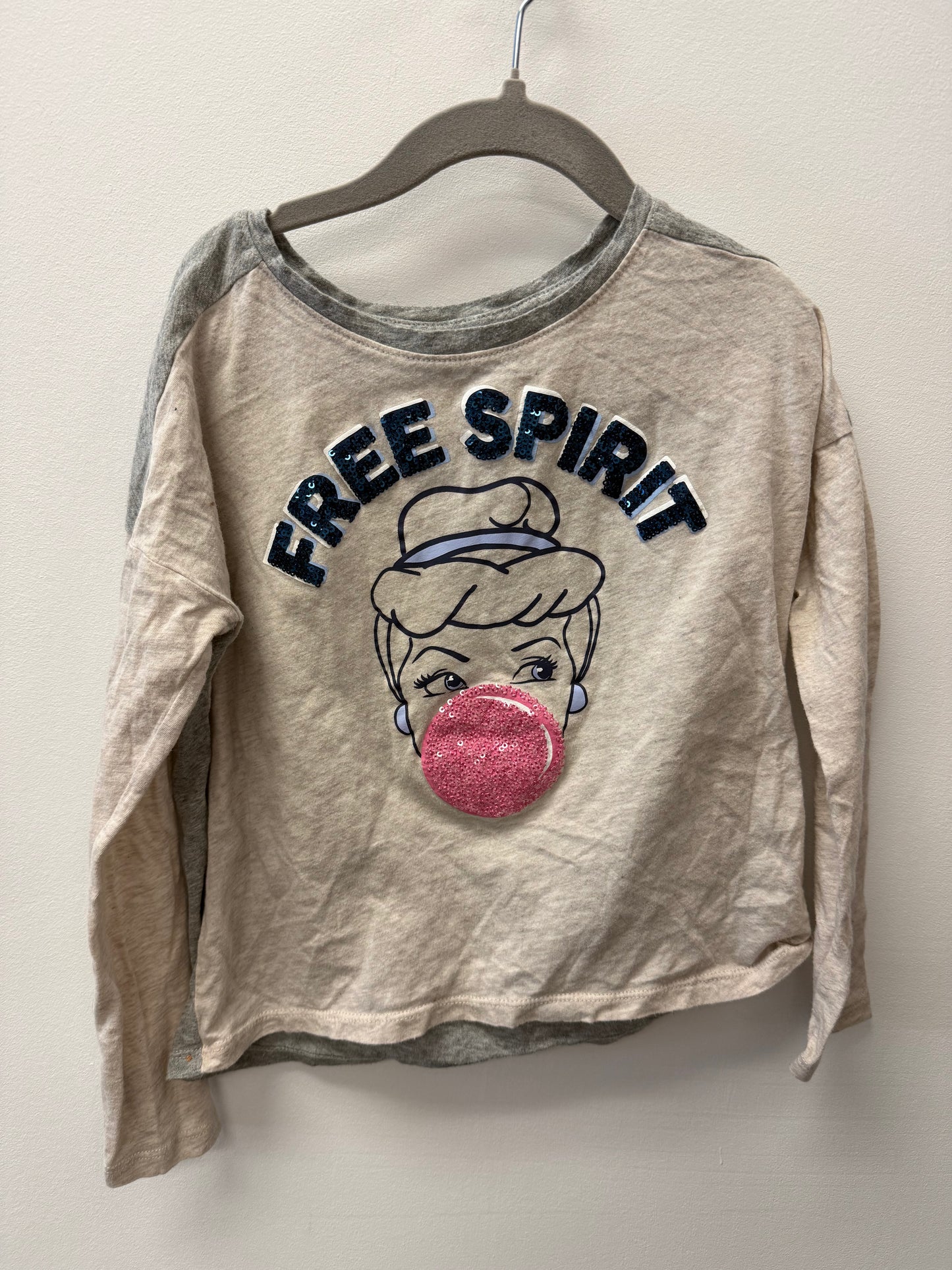 GAP DISNEY SHIRT SIZE 6-7