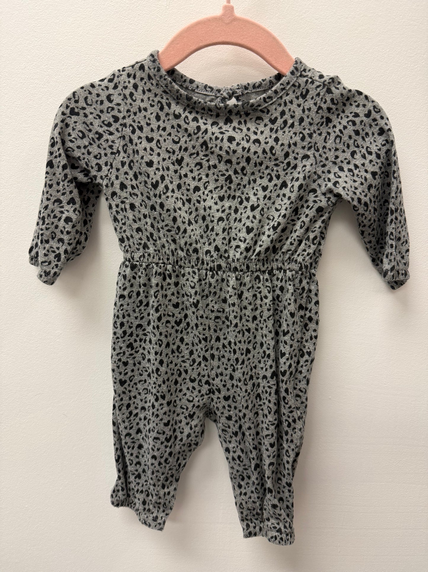 OLD NAVY CHEETAH ROMPER SIZE 0-3M