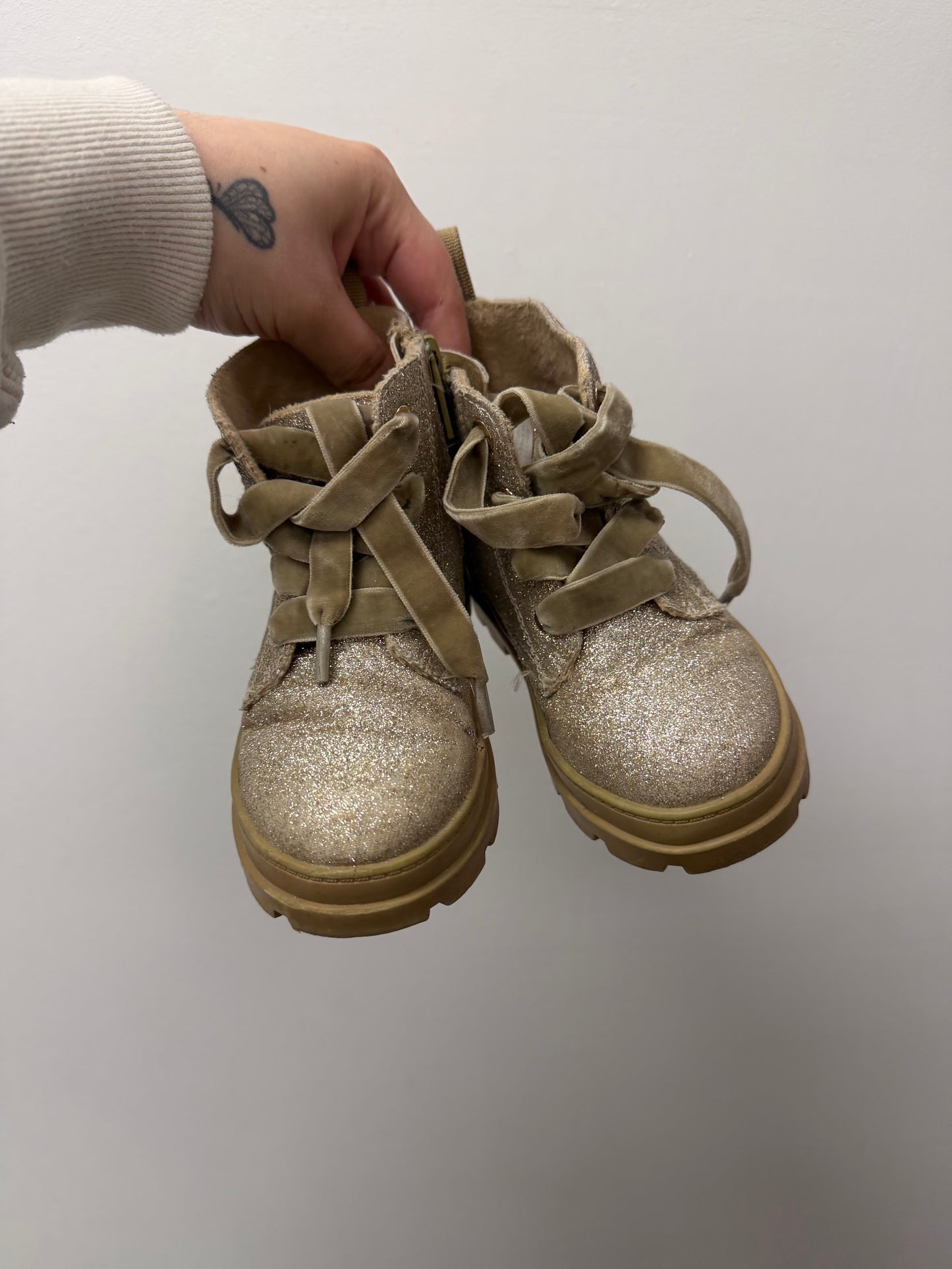 H&M SPARKLE BOOTS SIZE 7.5