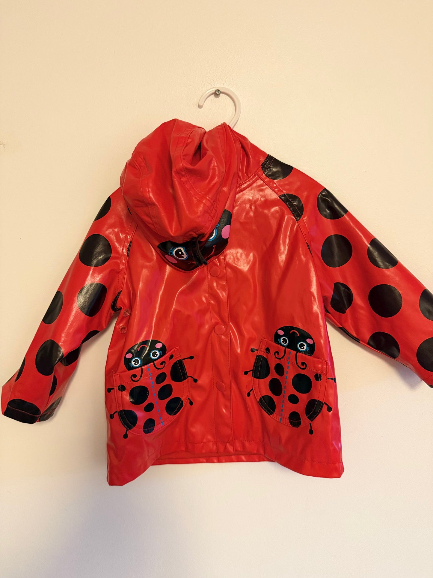LADY BUG RAIN COAT SIZE 12-18M