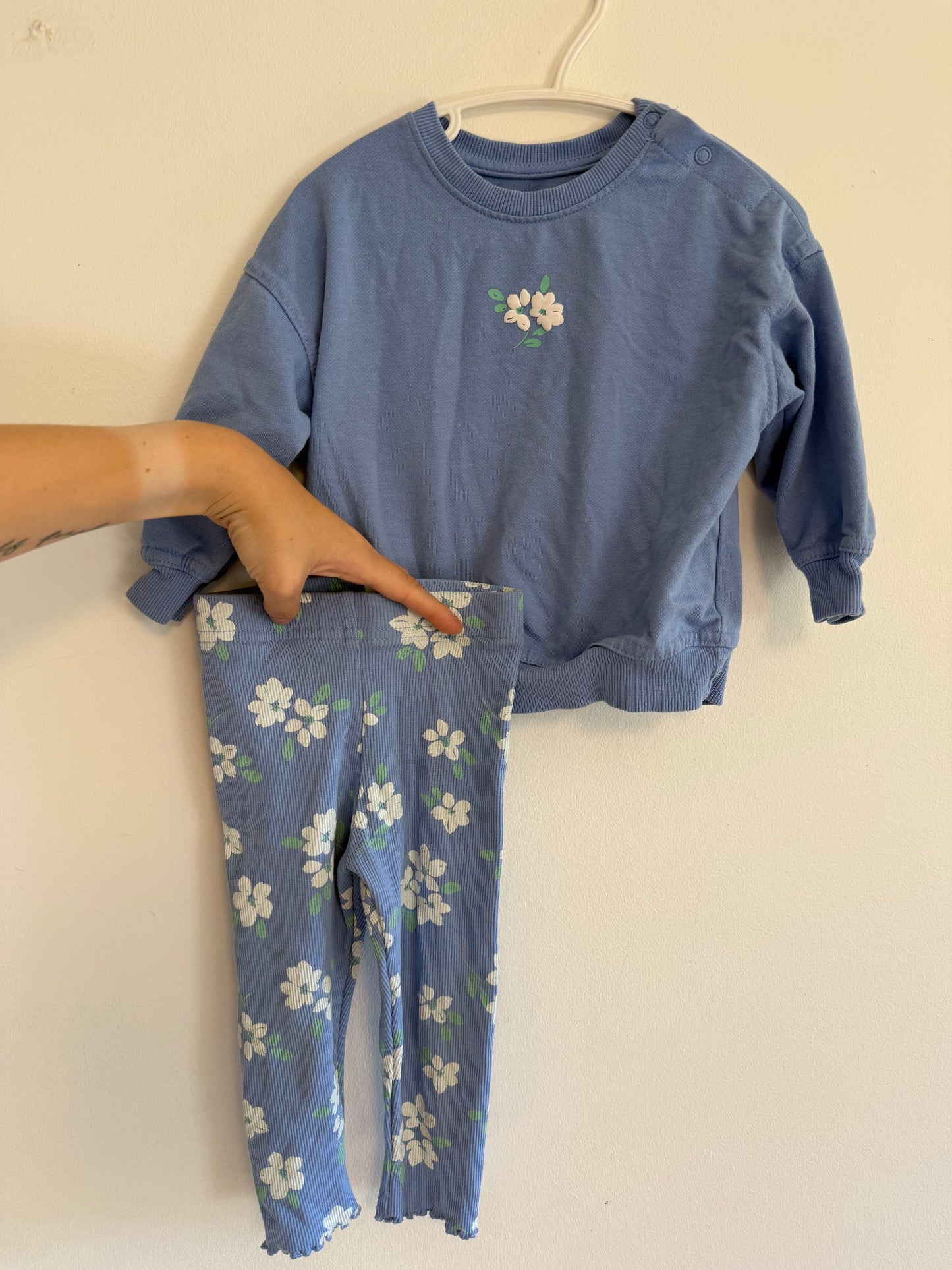 GEORGE 2 PIECE FLORAL OUTFIT SIZE 12-18M