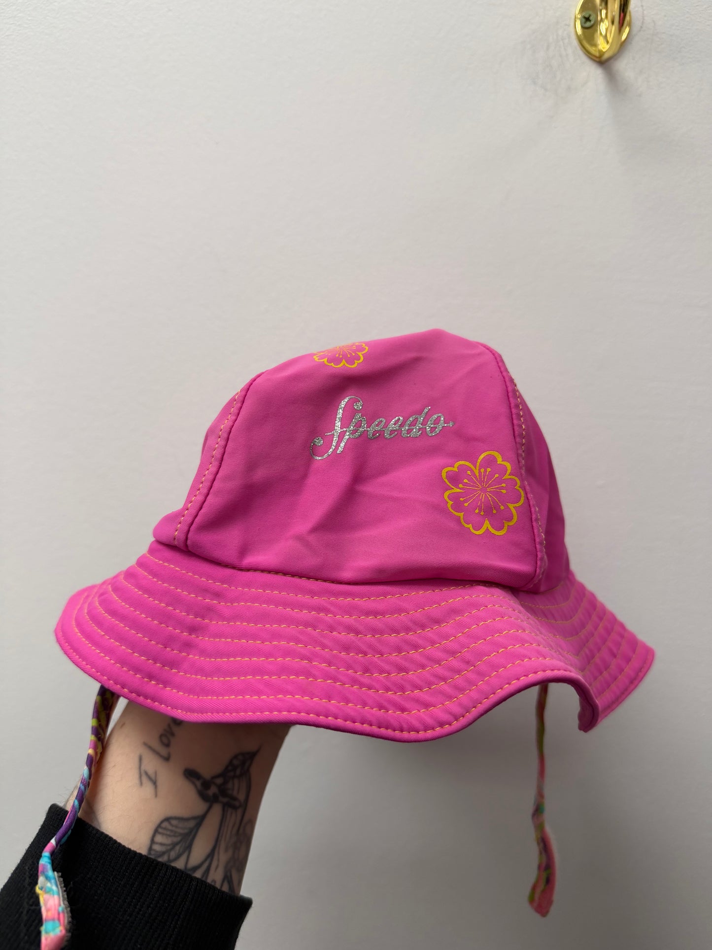 PINK SPEEDO HAT SIZE 6-24M