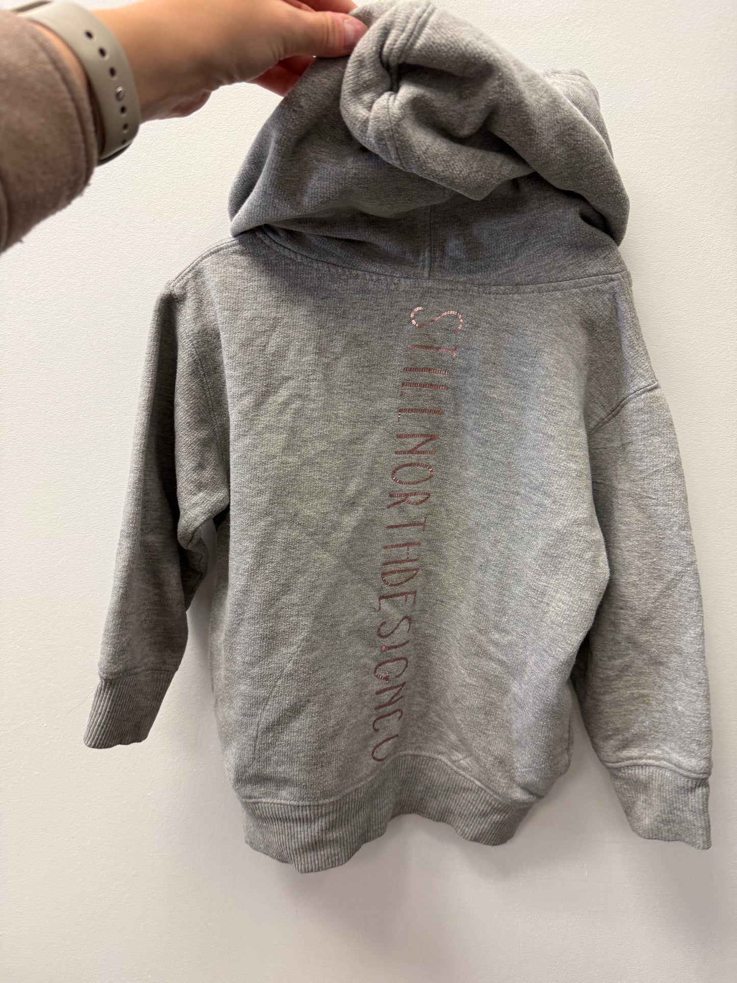 STILL NORTH DESIGN HOODIE SIZE 4T