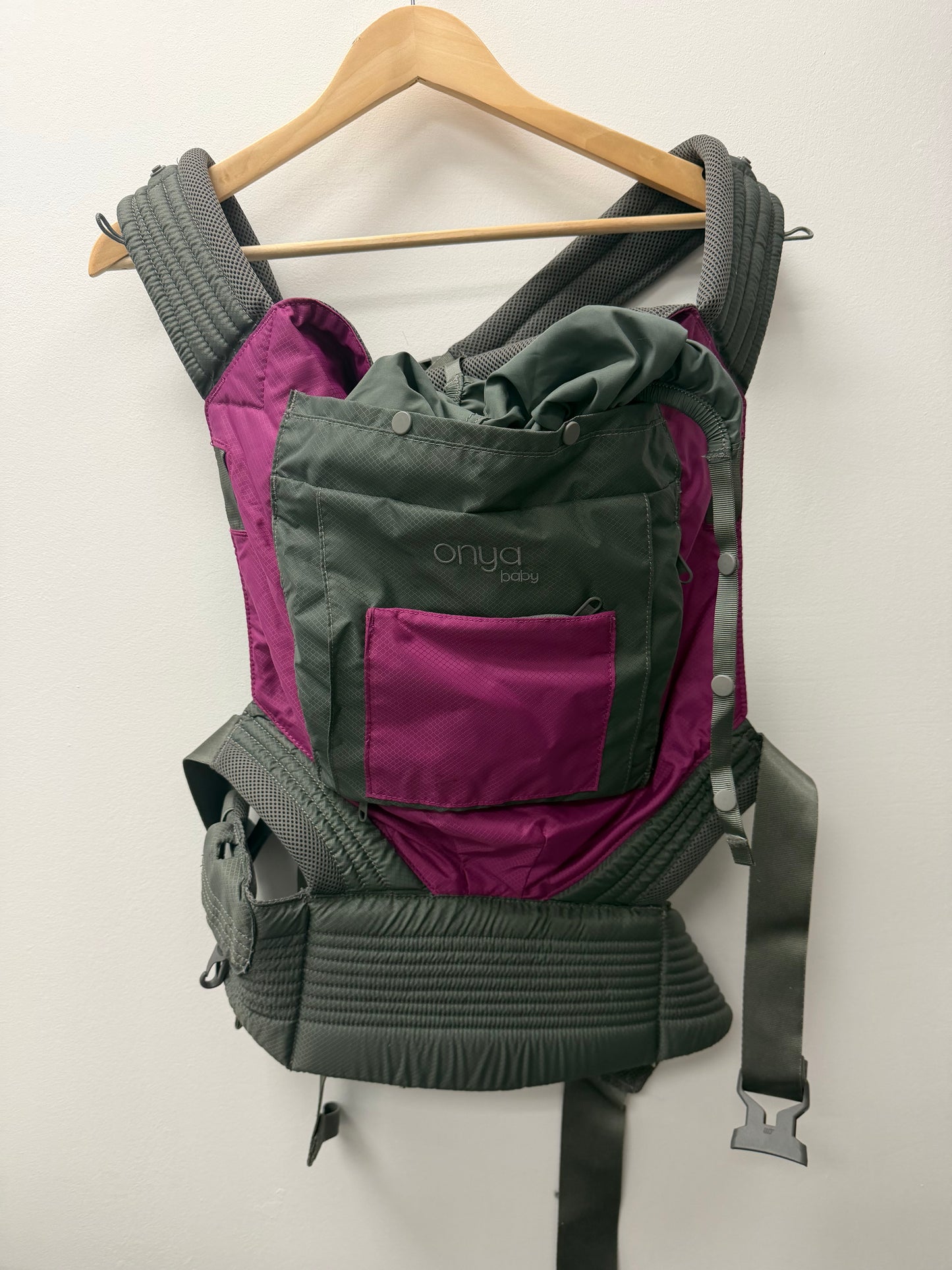 ONYA OUTBACK BABY CARRIER 3 IN 1