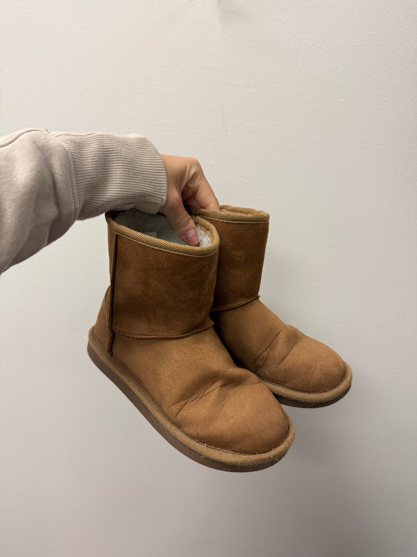 BROWN LINED BOOTS SIZE 1