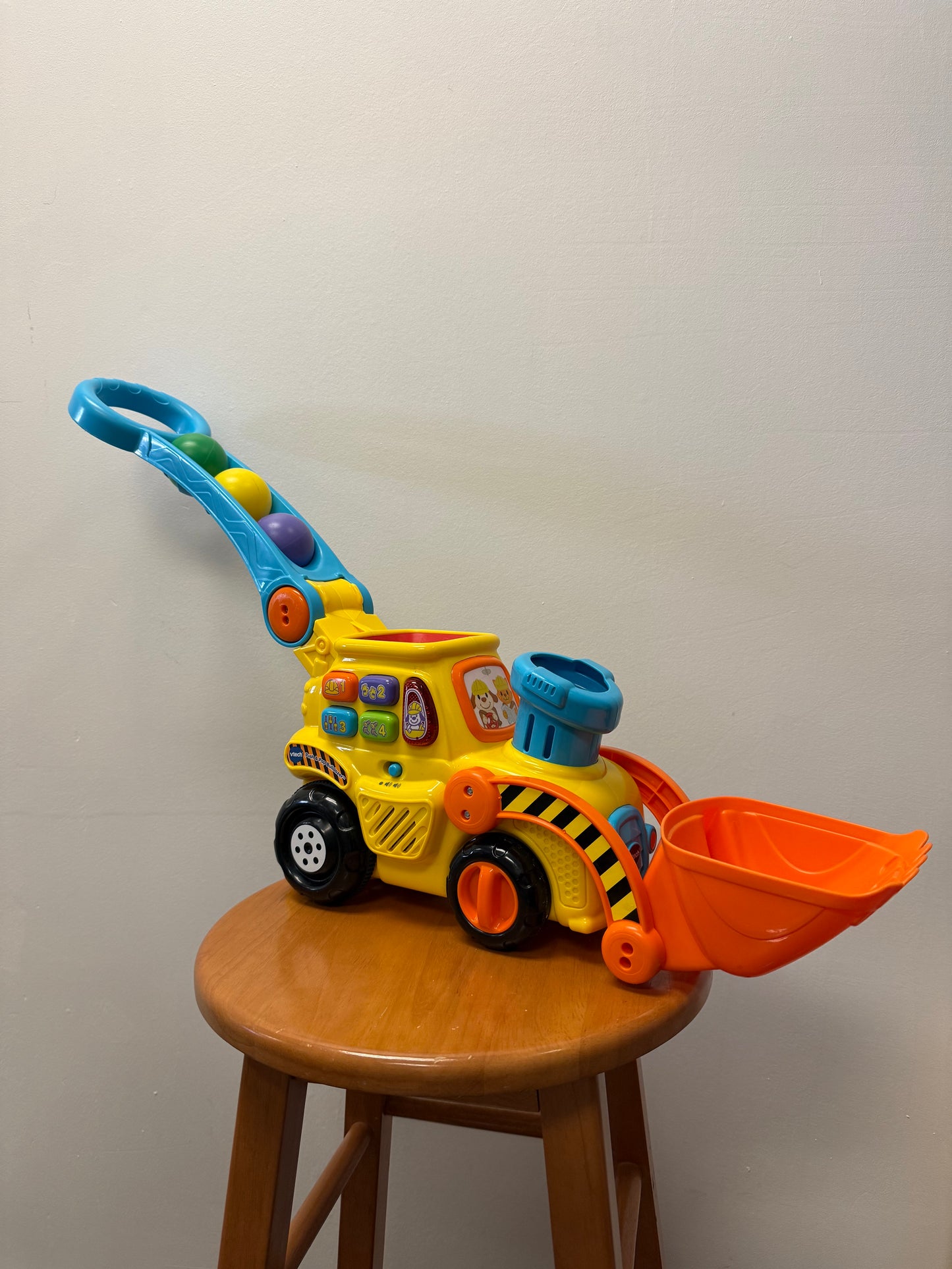 VTECH PUSH & PULL BULLDOZER