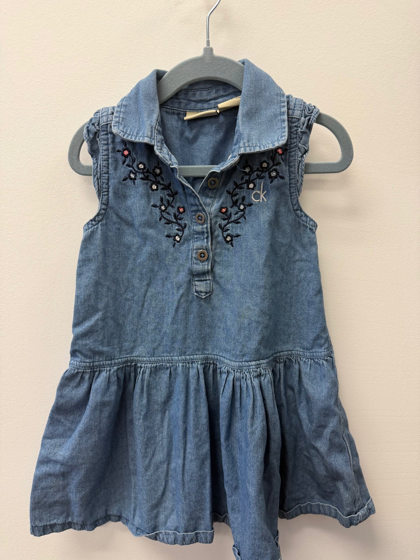 CALVIN KLEIN DRESS SIZE 4T
