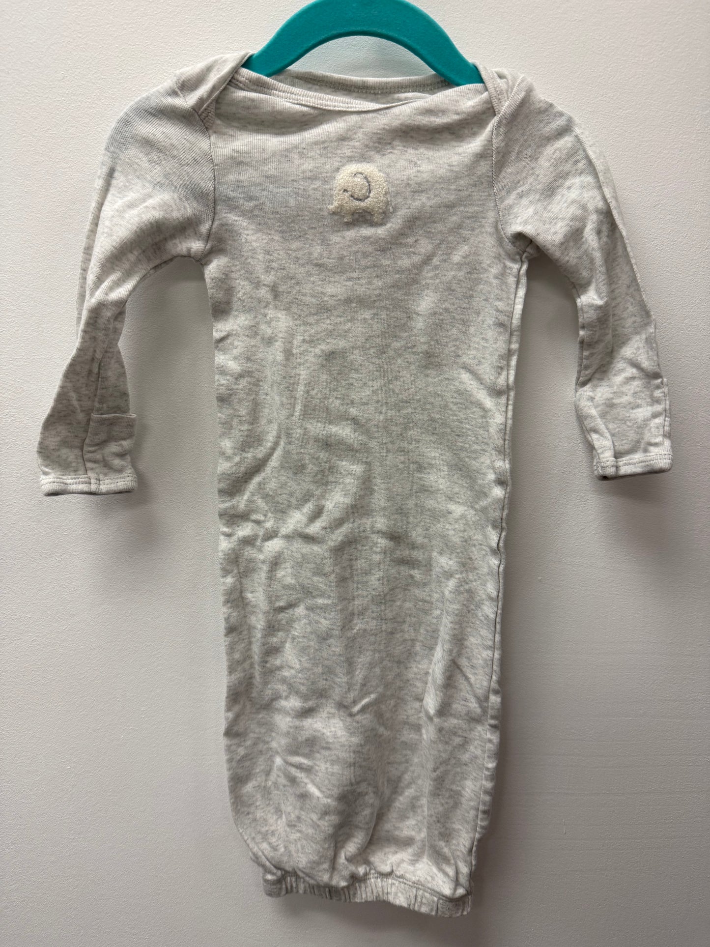 CARTERS GREY SWADDLE SIZE 3M