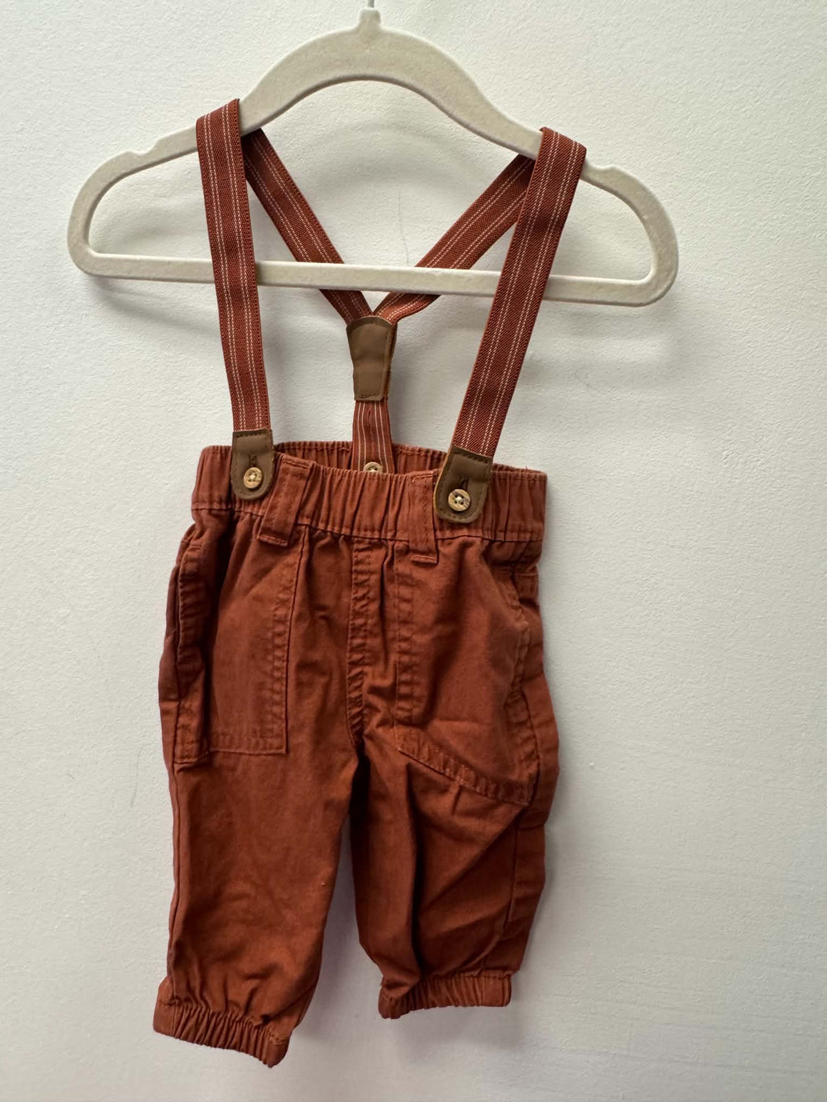 CARTERS SUSPENDER PANTS SIZE 3M