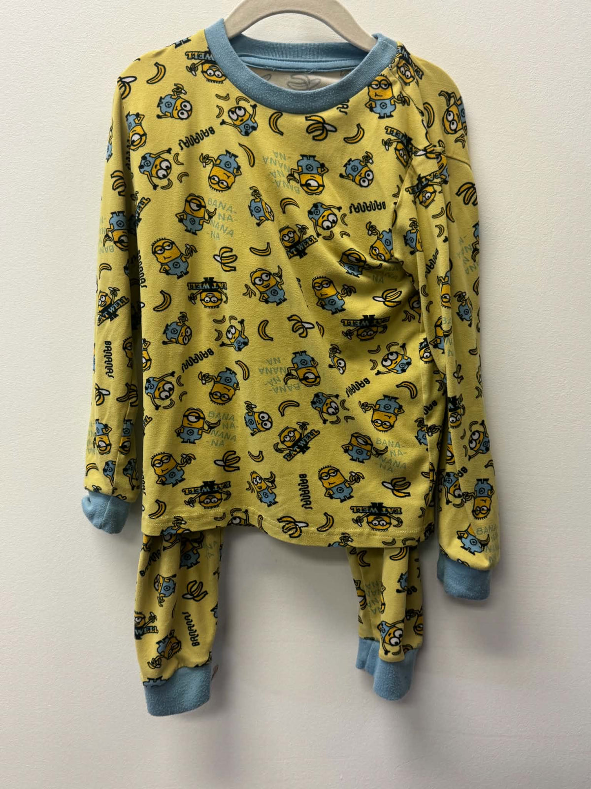 MINION PJ'S SIZE 5