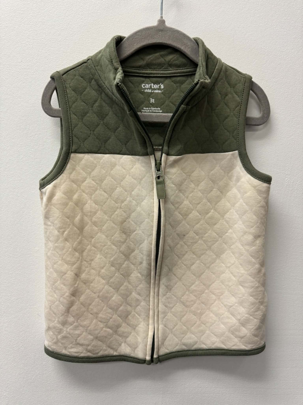 CARTERS QUILTED VEST SIZE 3T