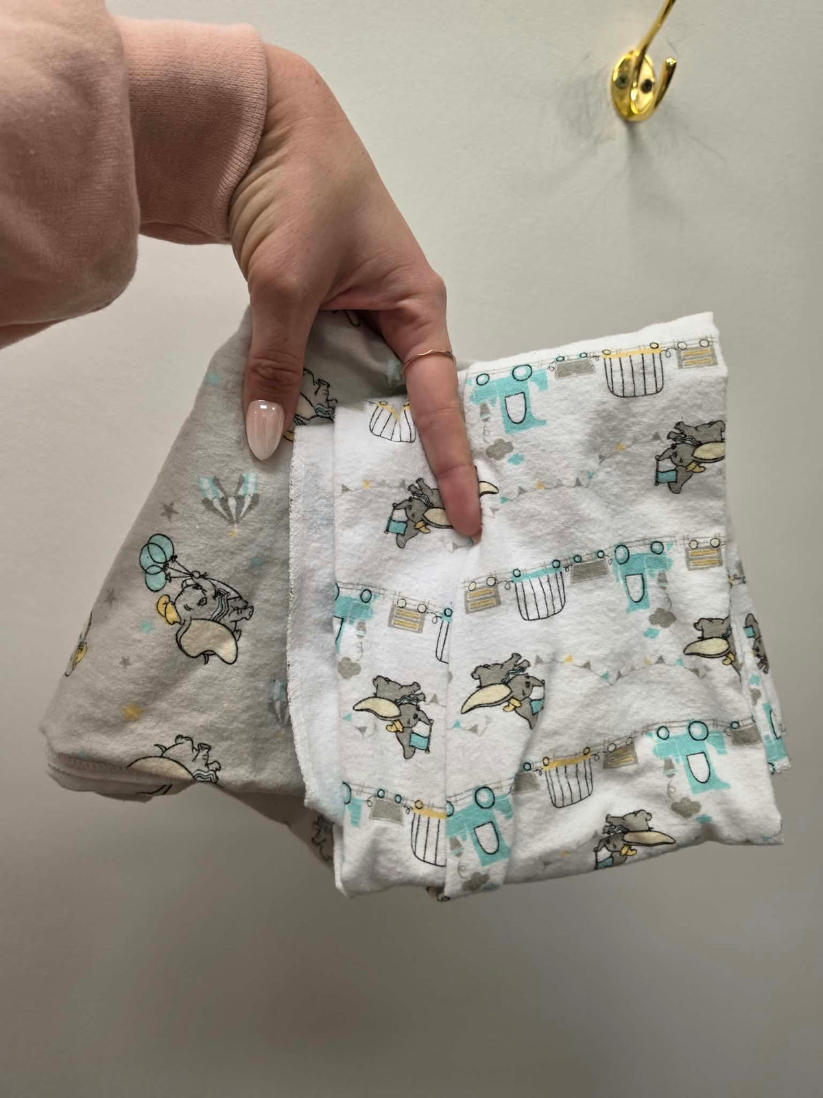 DISNEY BABY 2 PACK OF RECEIVING BLANKETS